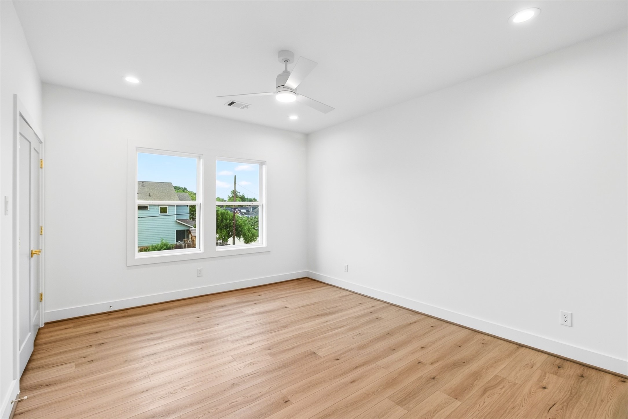 1109 Tabor Street Property Photo 35