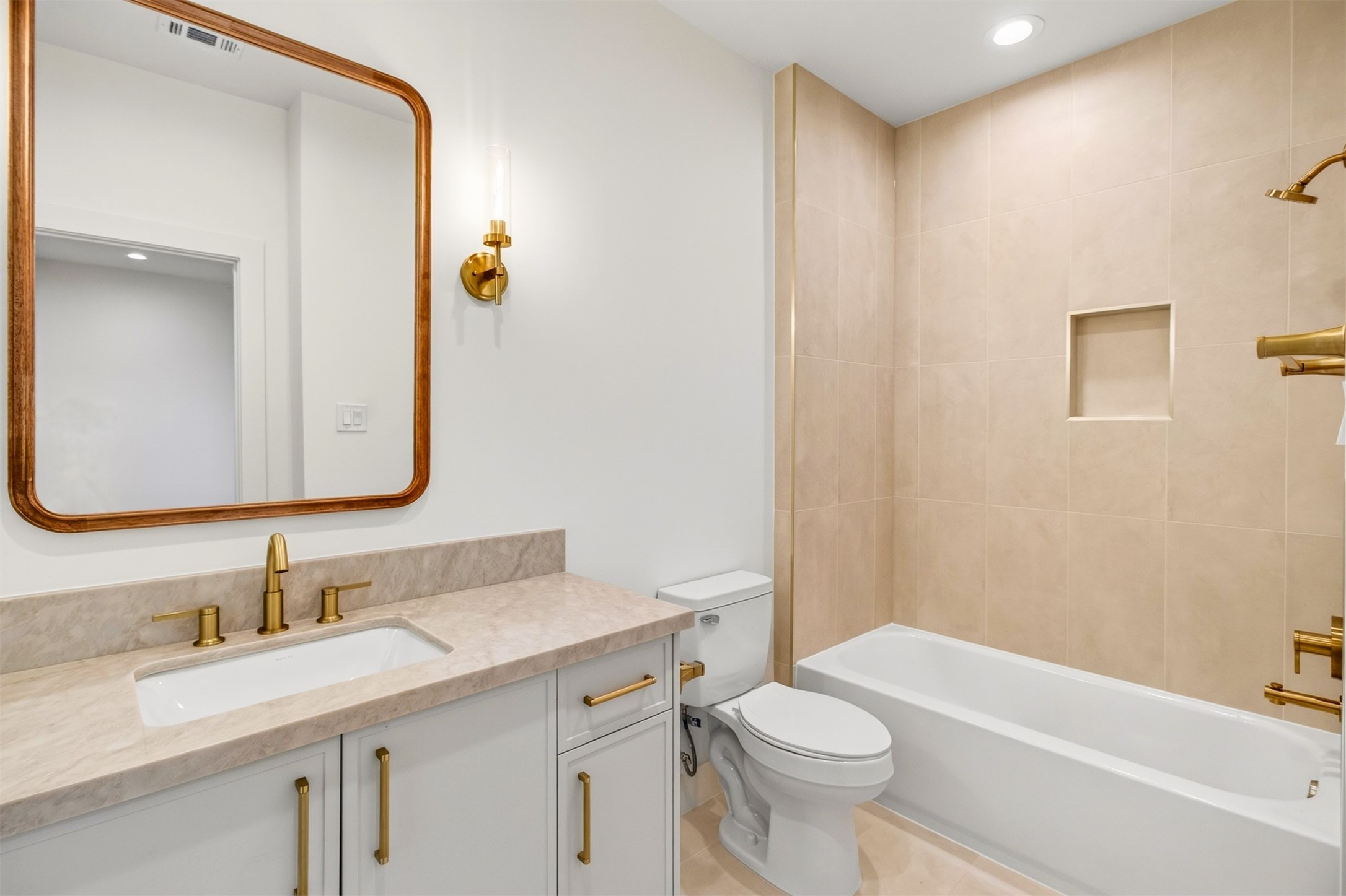1109 Tabor Street Property Photo 37