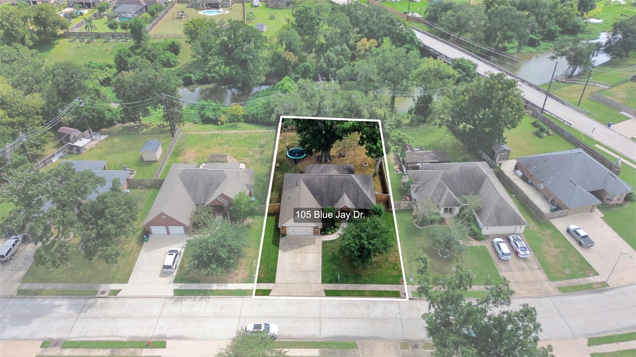 105 Blue Jay Drive Property Photo 36