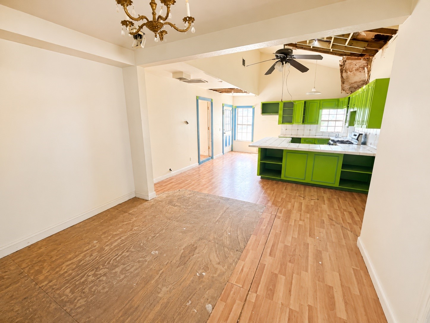222 E Southland Avenue Property Photo 6