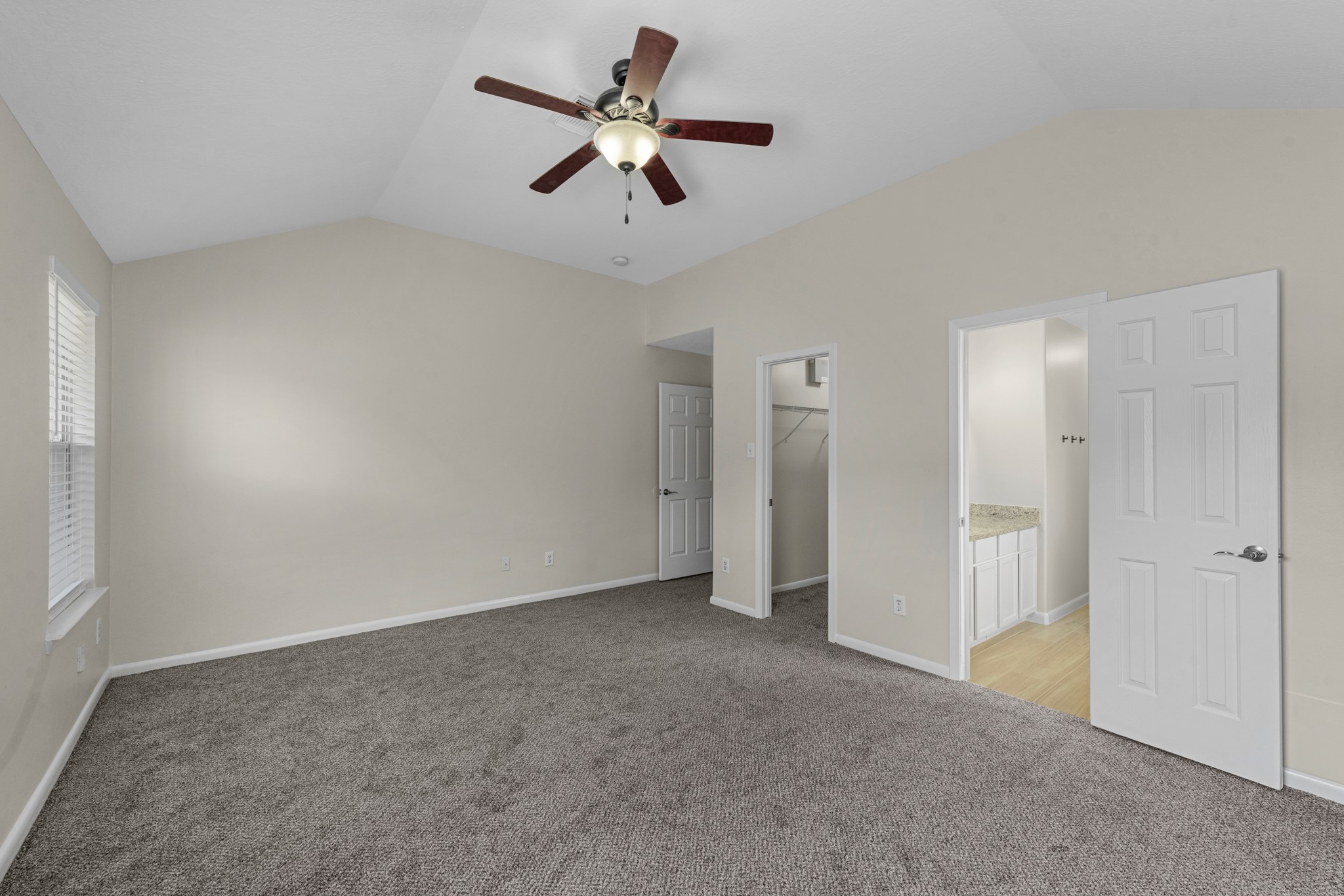 19423 Rebel Yell Drive Property Photo 8