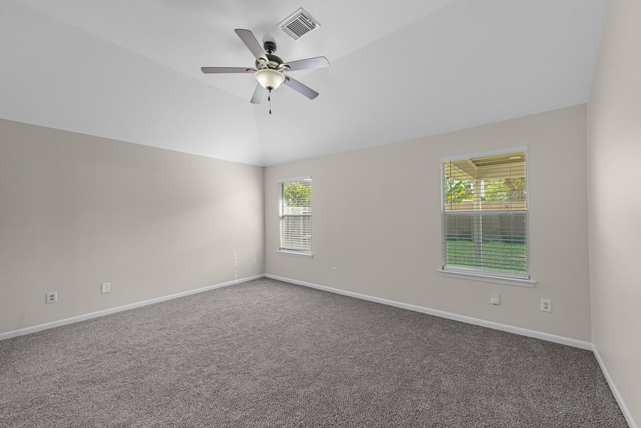 19423 Rebel Yell Drive Property Photo 9