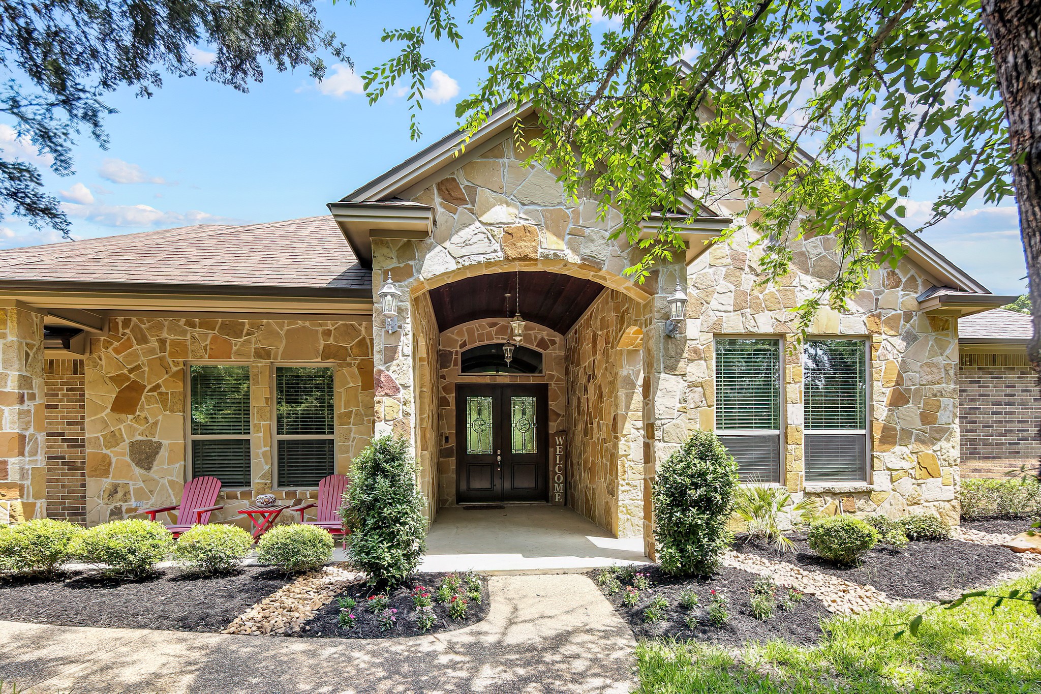 17899 Saddle Creek Drive Property Photo