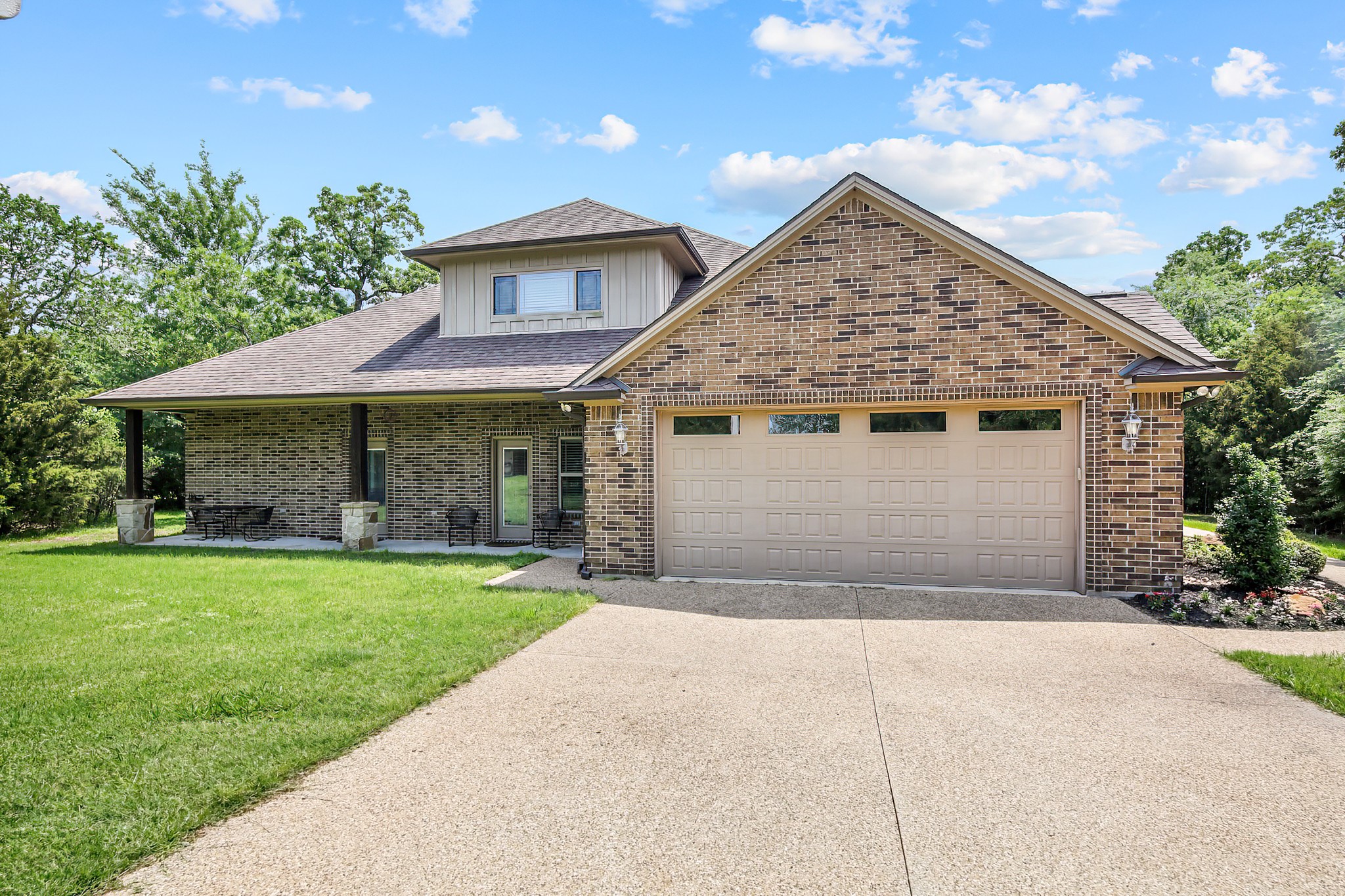 17899 Saddle Creek Drive Property Photo 7