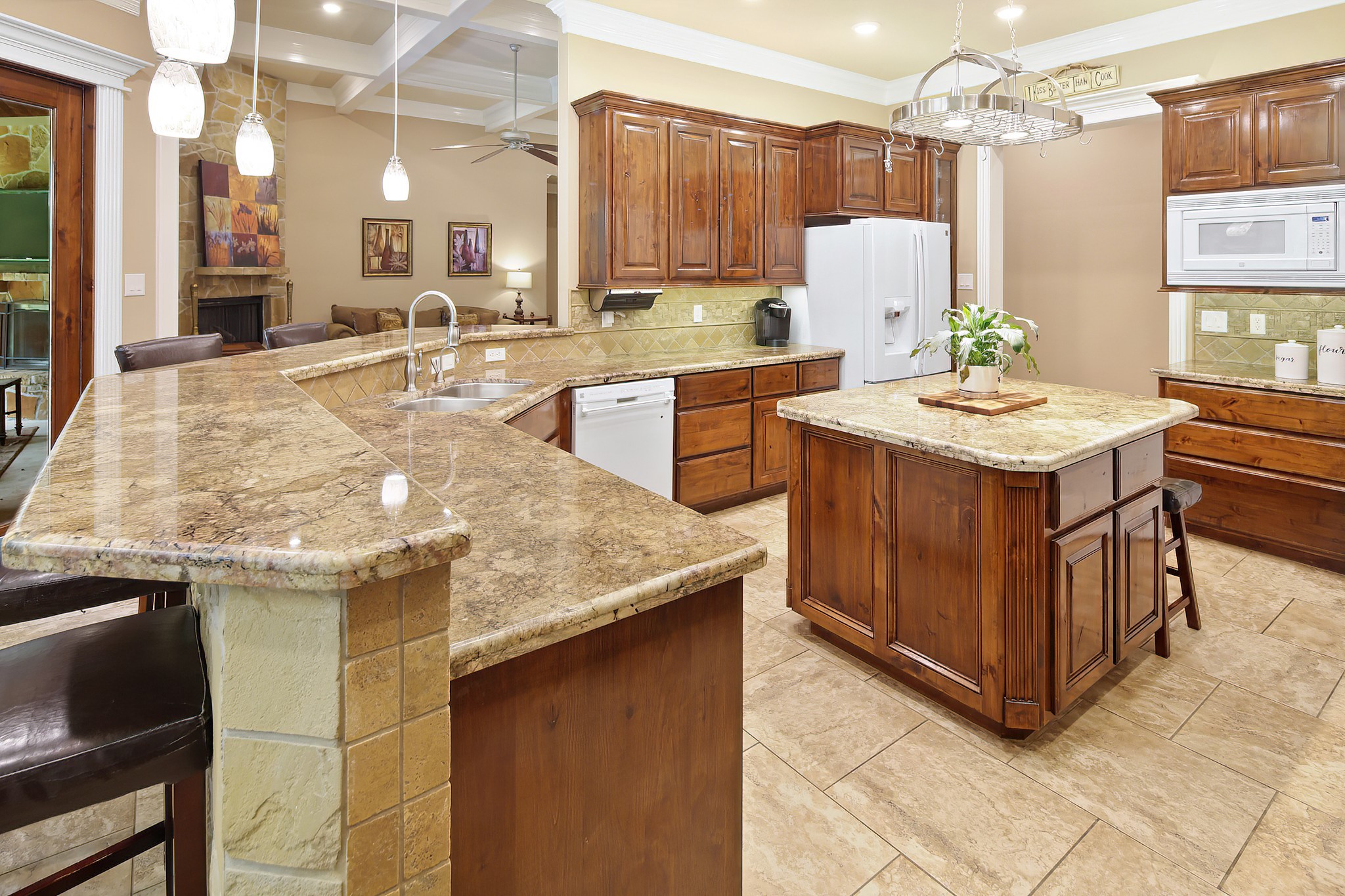 17899 Saddle Creek Drive Property Photo 17