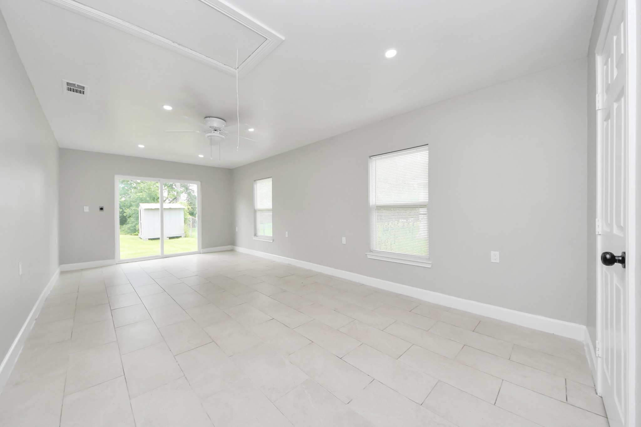 6735 Alpine Drive B Property Photo 3