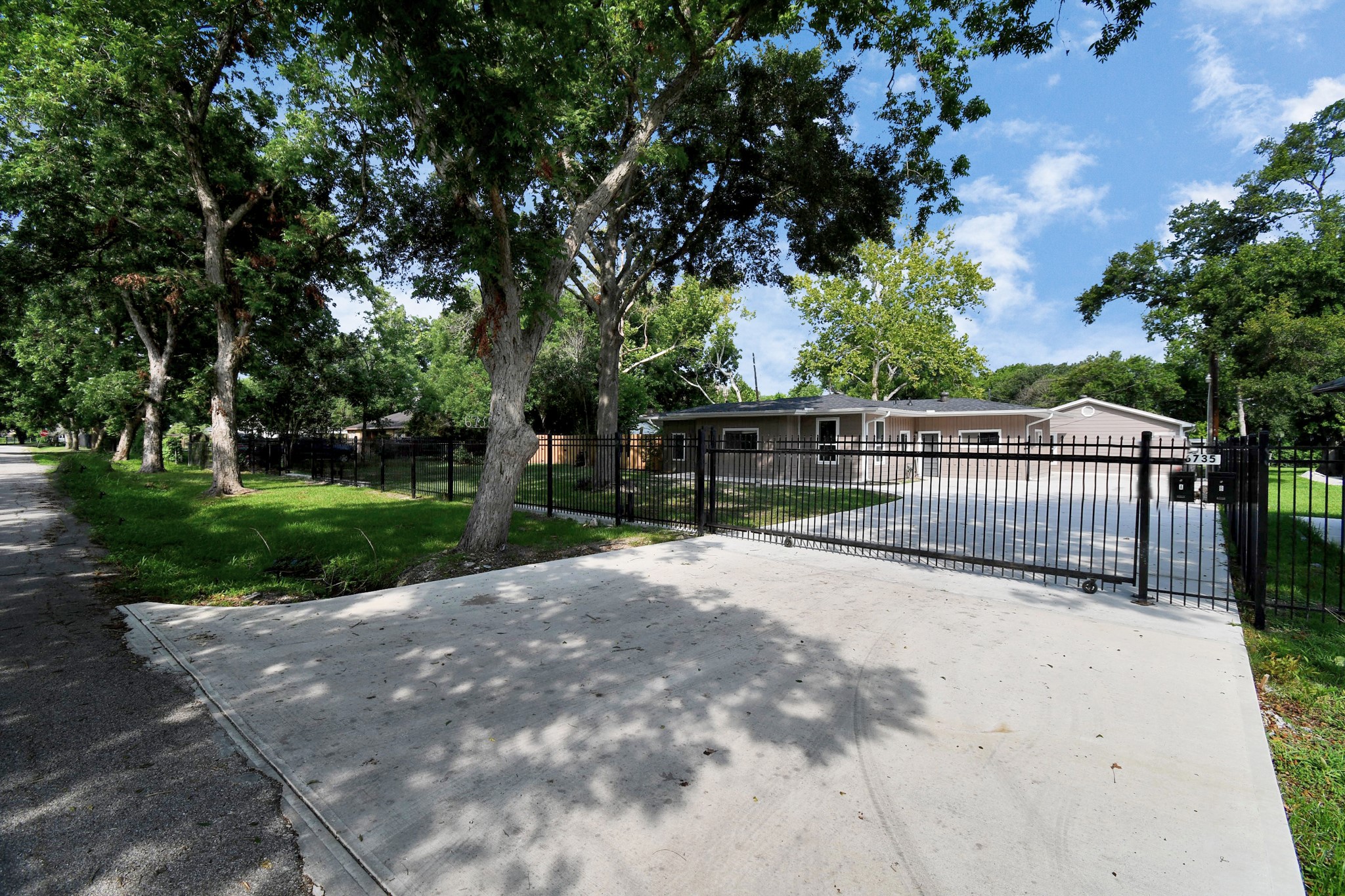 6735 Alpine Drive B Property Photo 8