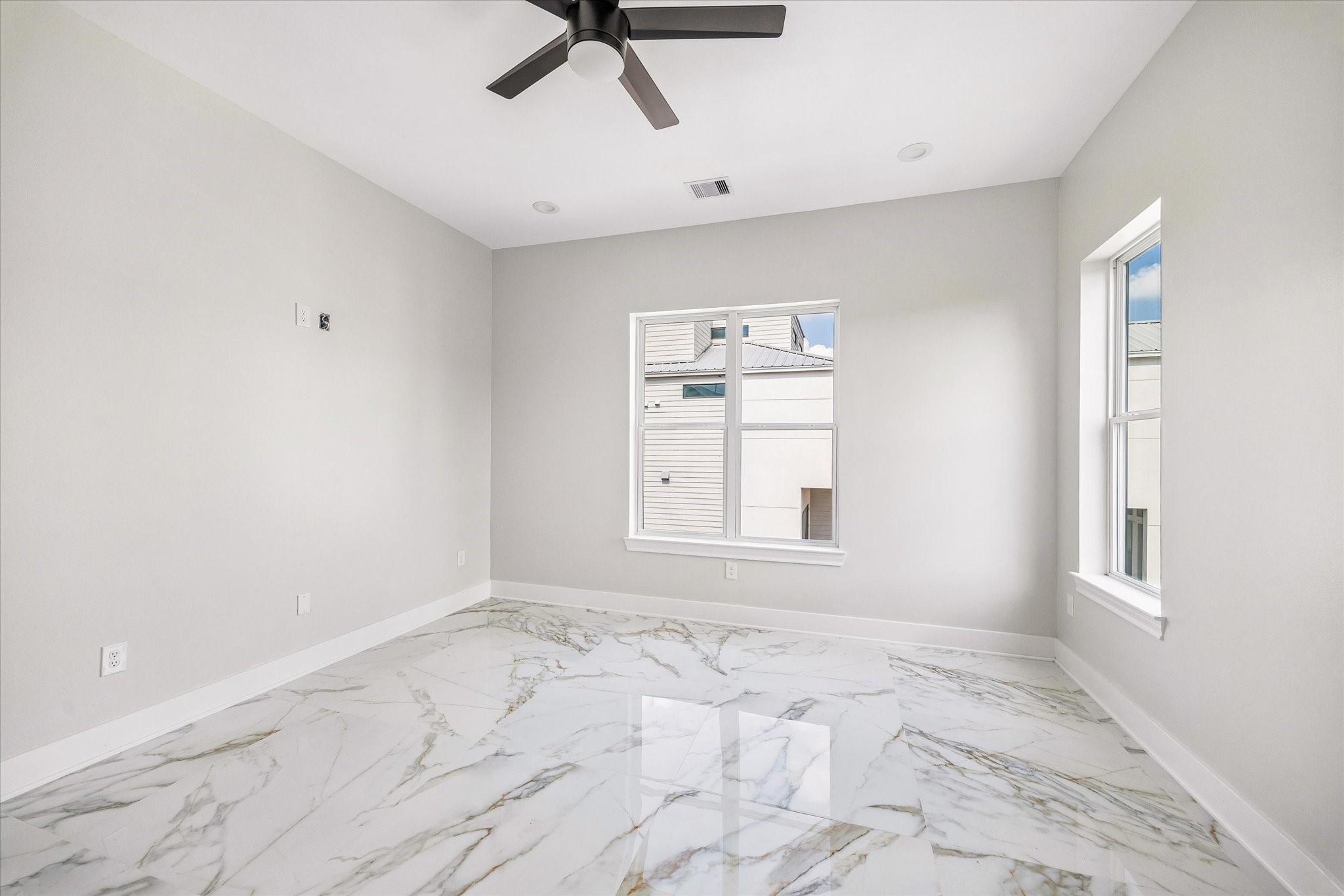 2863 Decker Place Property Photo 11