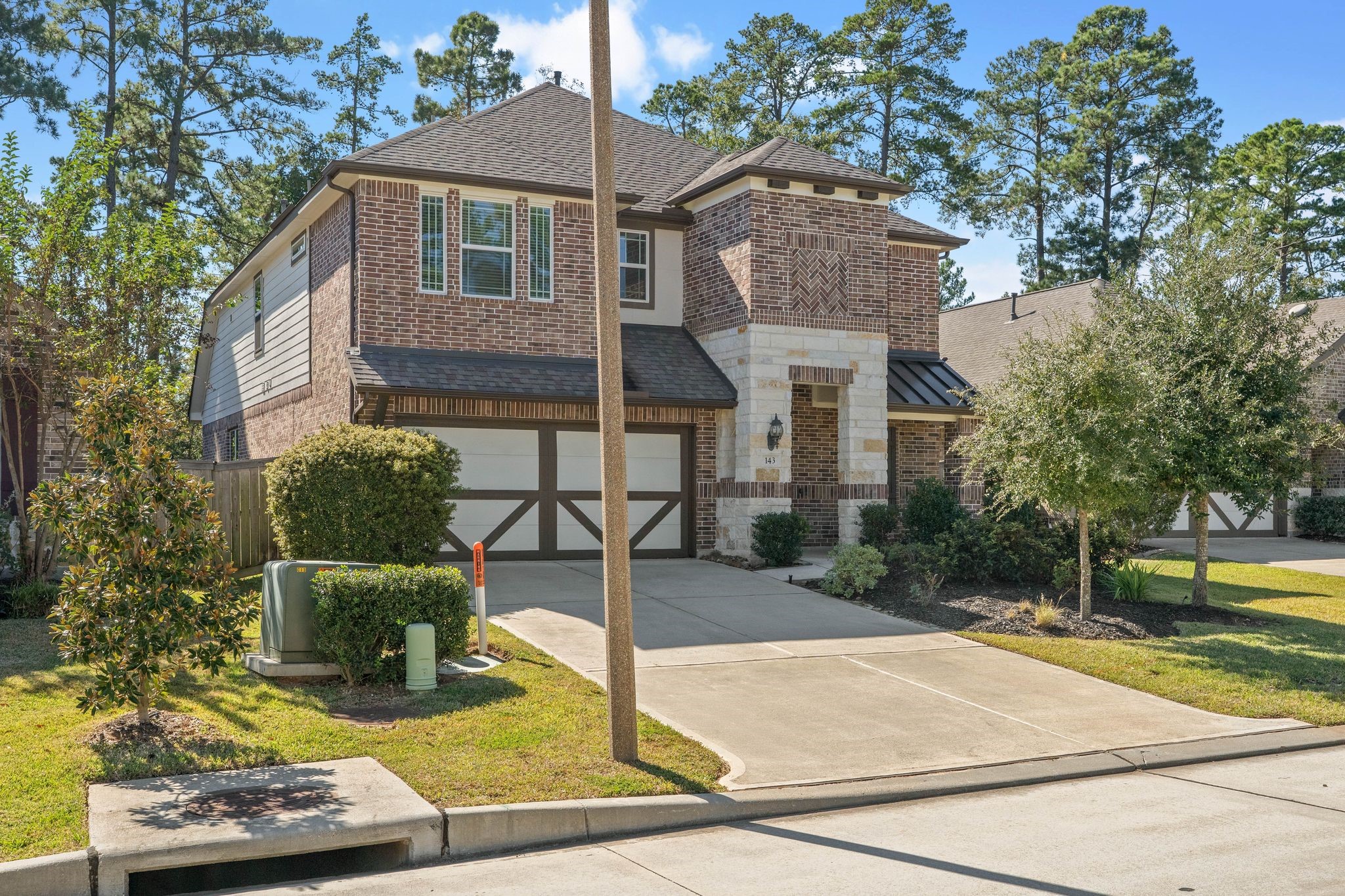 143 Scarlet Maple Court Property Photo 2