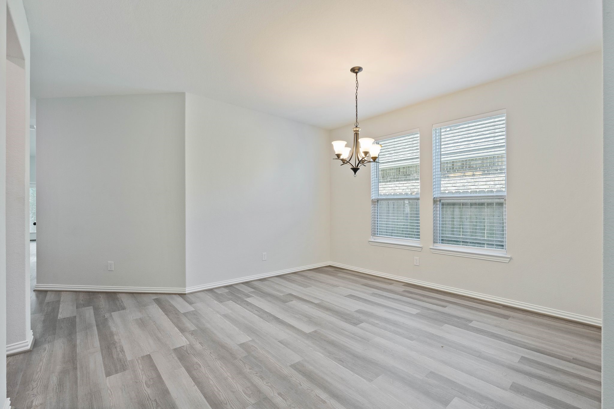 143 Scarlet Maple Court Property Photo 4