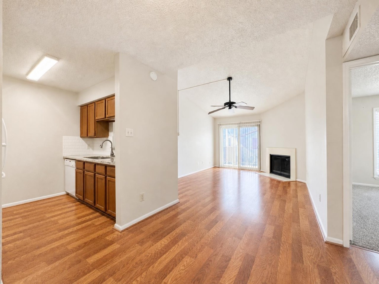 2120 El Paseo Street 1808 Property Photo 4