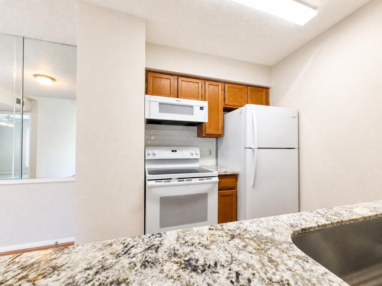 2120 El Paseo Street 1808 Property Photo 7