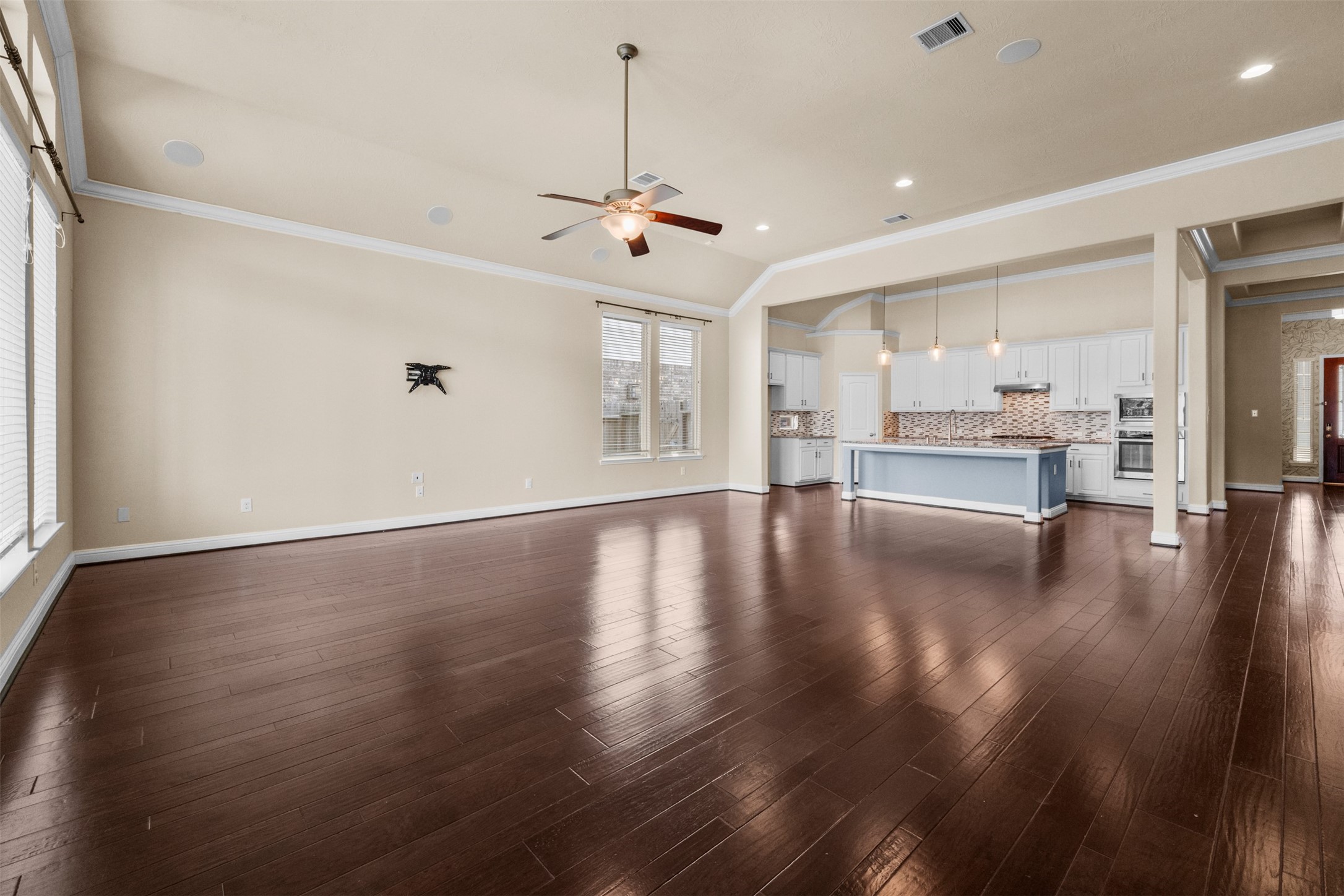 8239 Lockridge Terrace Lane Property Photo 7