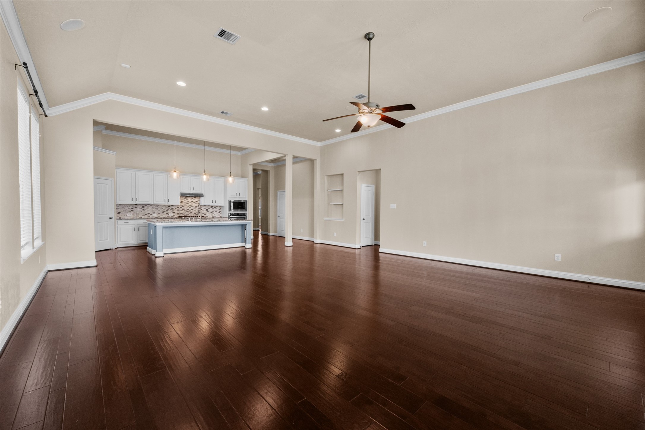 8239 Lockridge Terrace Lane Property Photo 10
