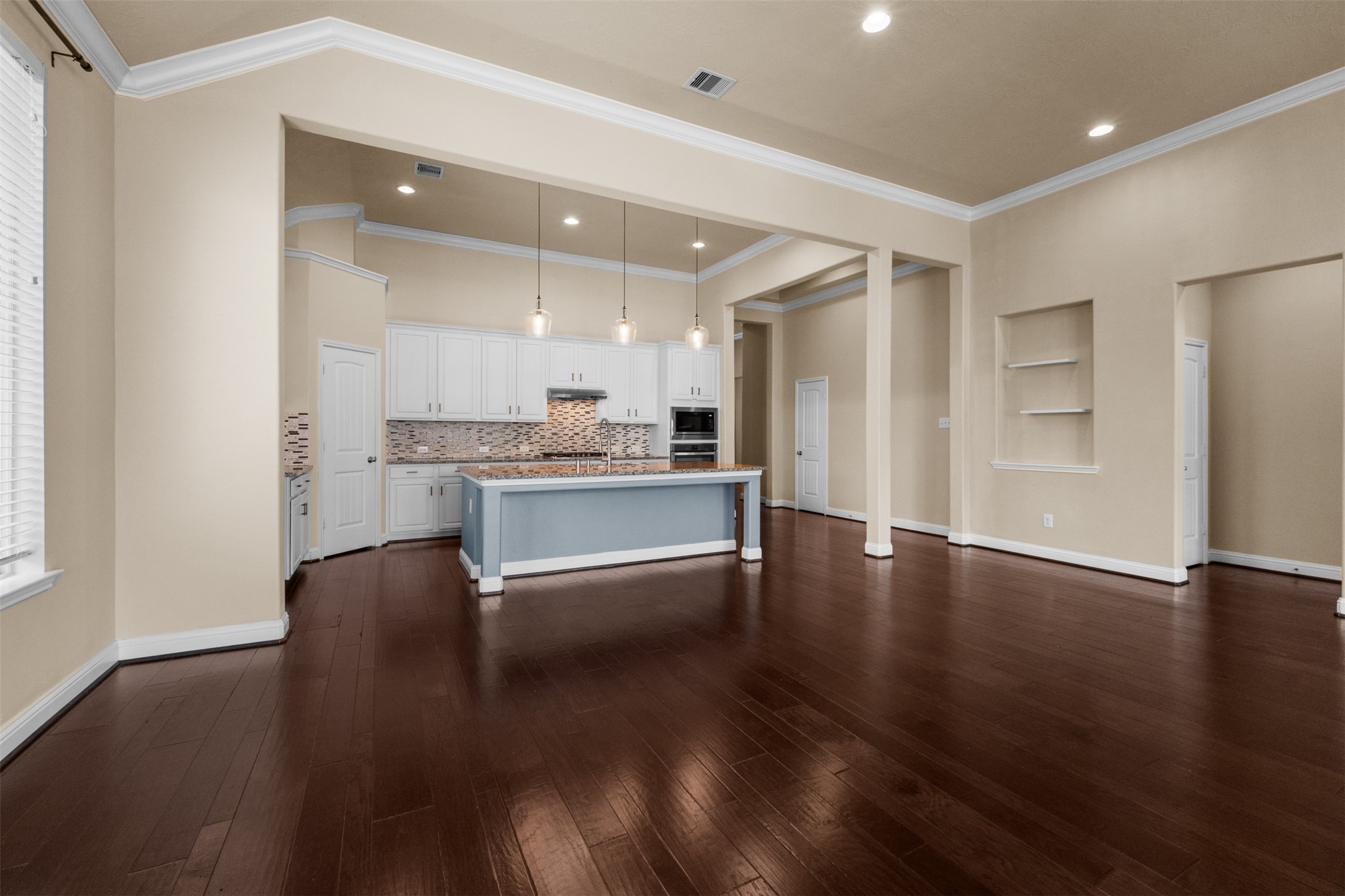 8239 Lockridge Terrace Lane Property Photo 11