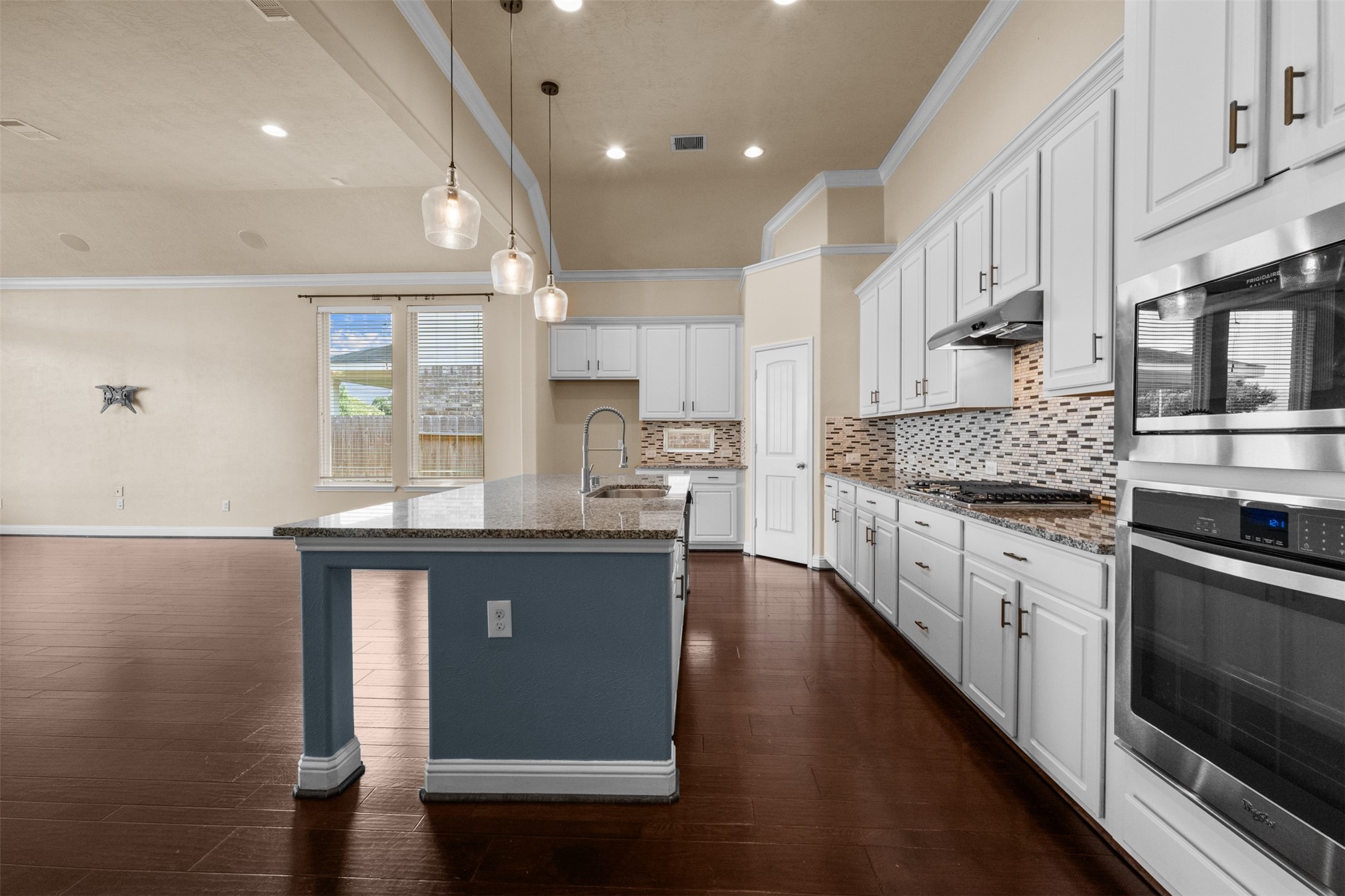 8239 Lockridge Terrace Lane Property Photo 13