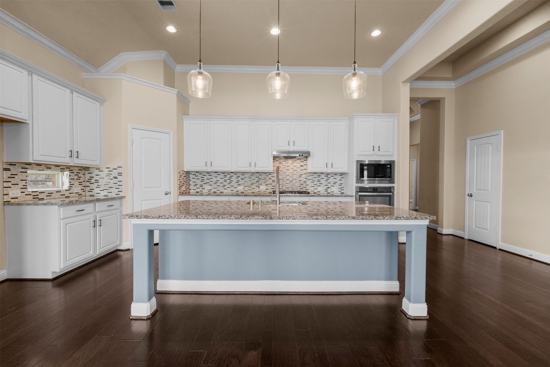 8239 Lockridge Terrace Lane Property Photo 15