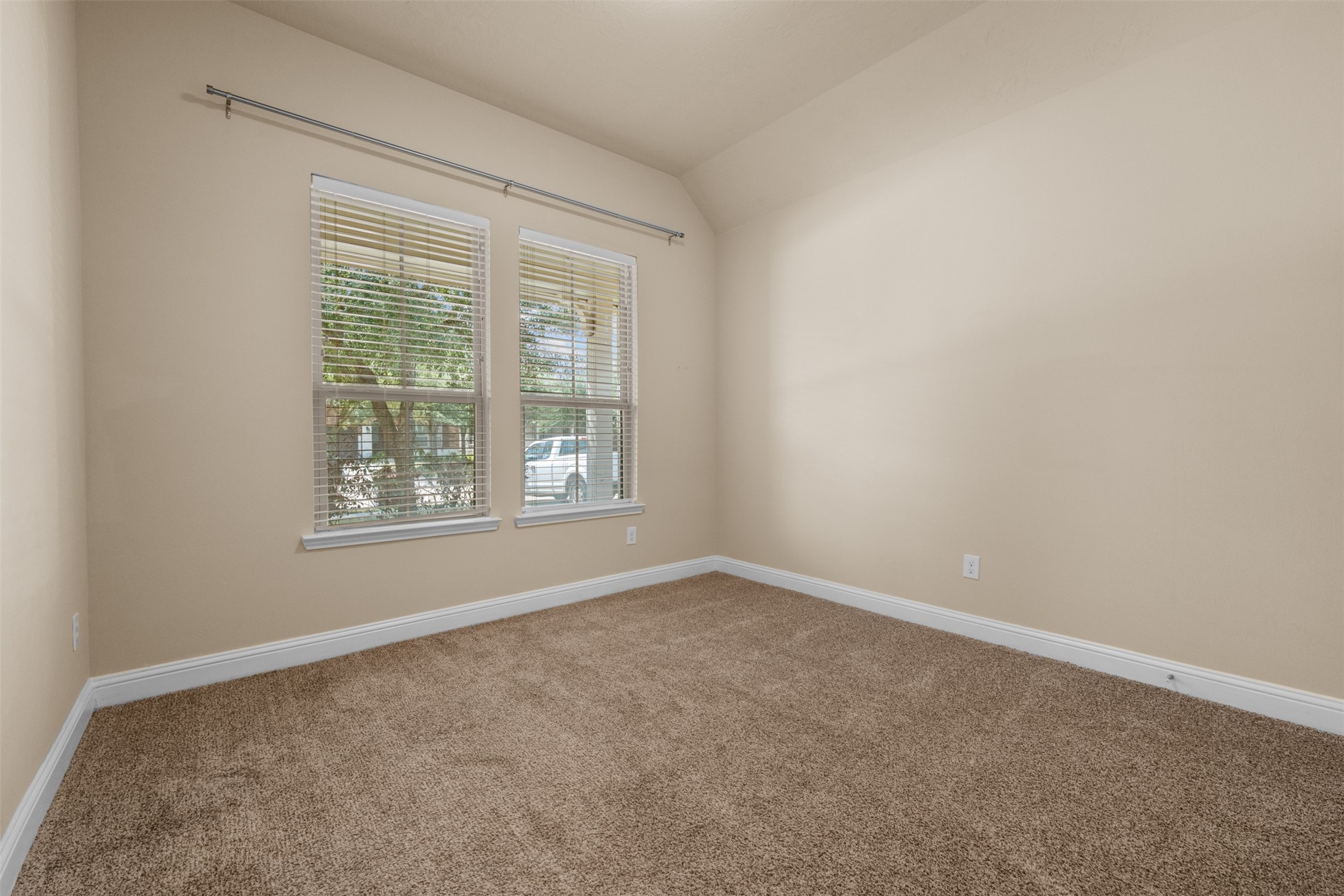 8239 Lockridge Terrace Lane Property Photo 28