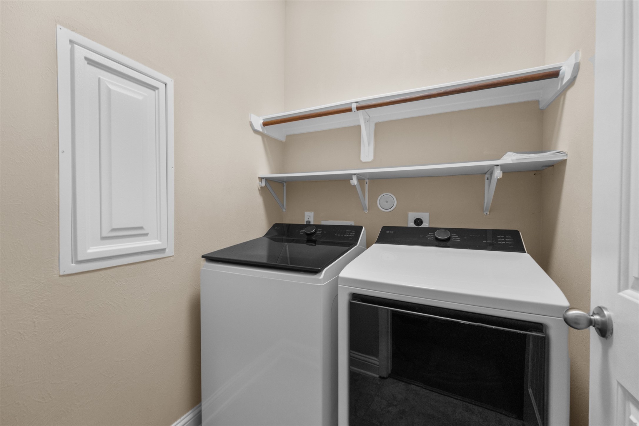 8239 Lockridge Terrace Lane Property Photo 31