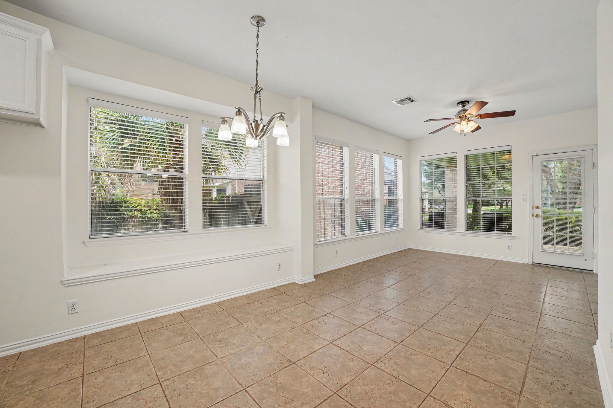 17303 Village Breeze Drive Property Photo 10