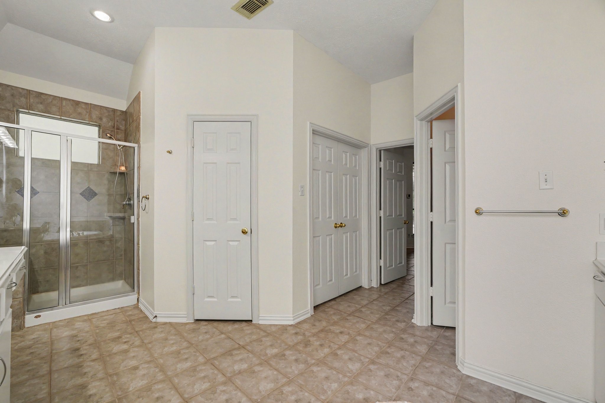 17303 Village Breeze Drive Property Photo 14