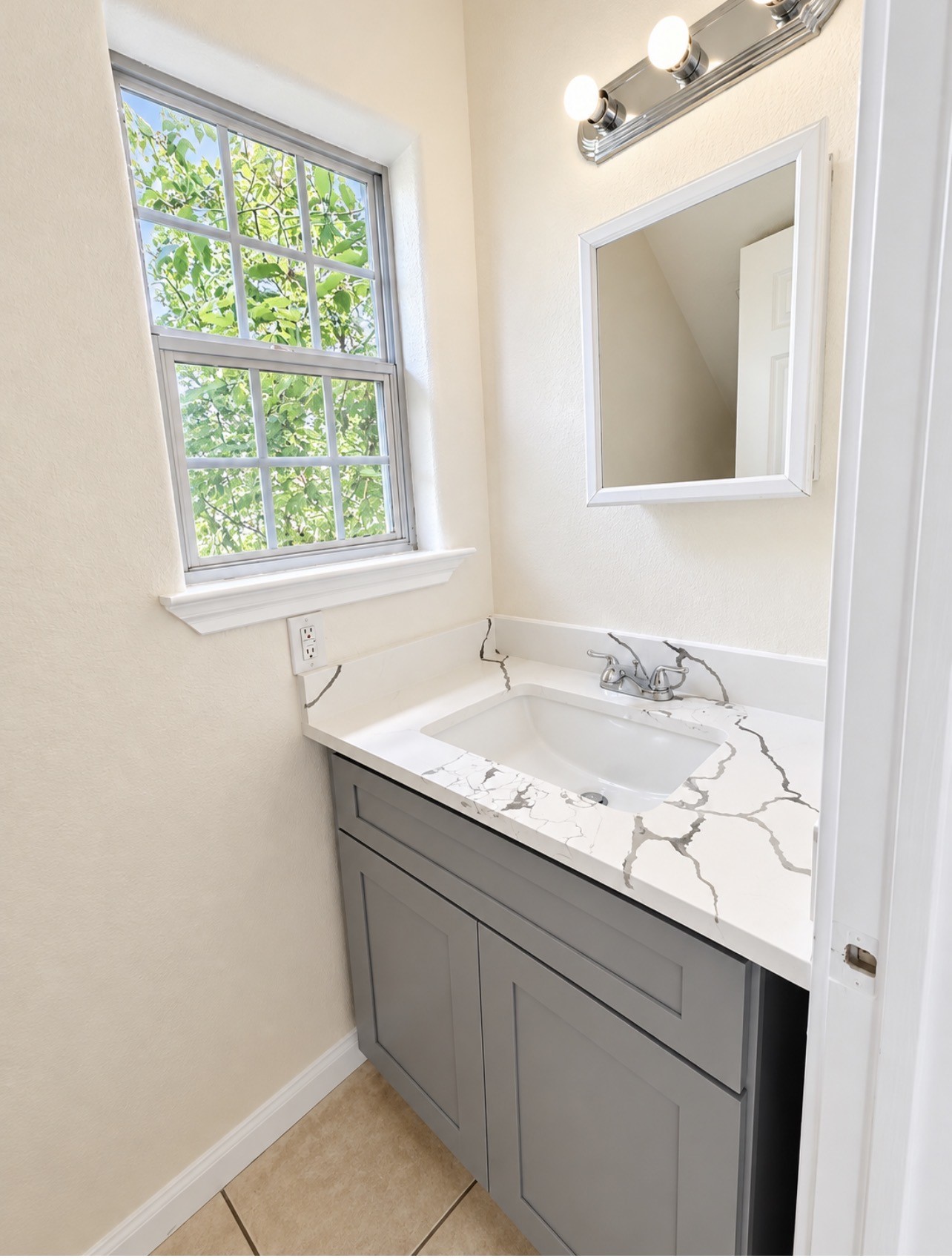 6841 Larkstone Street B Property Photo 4