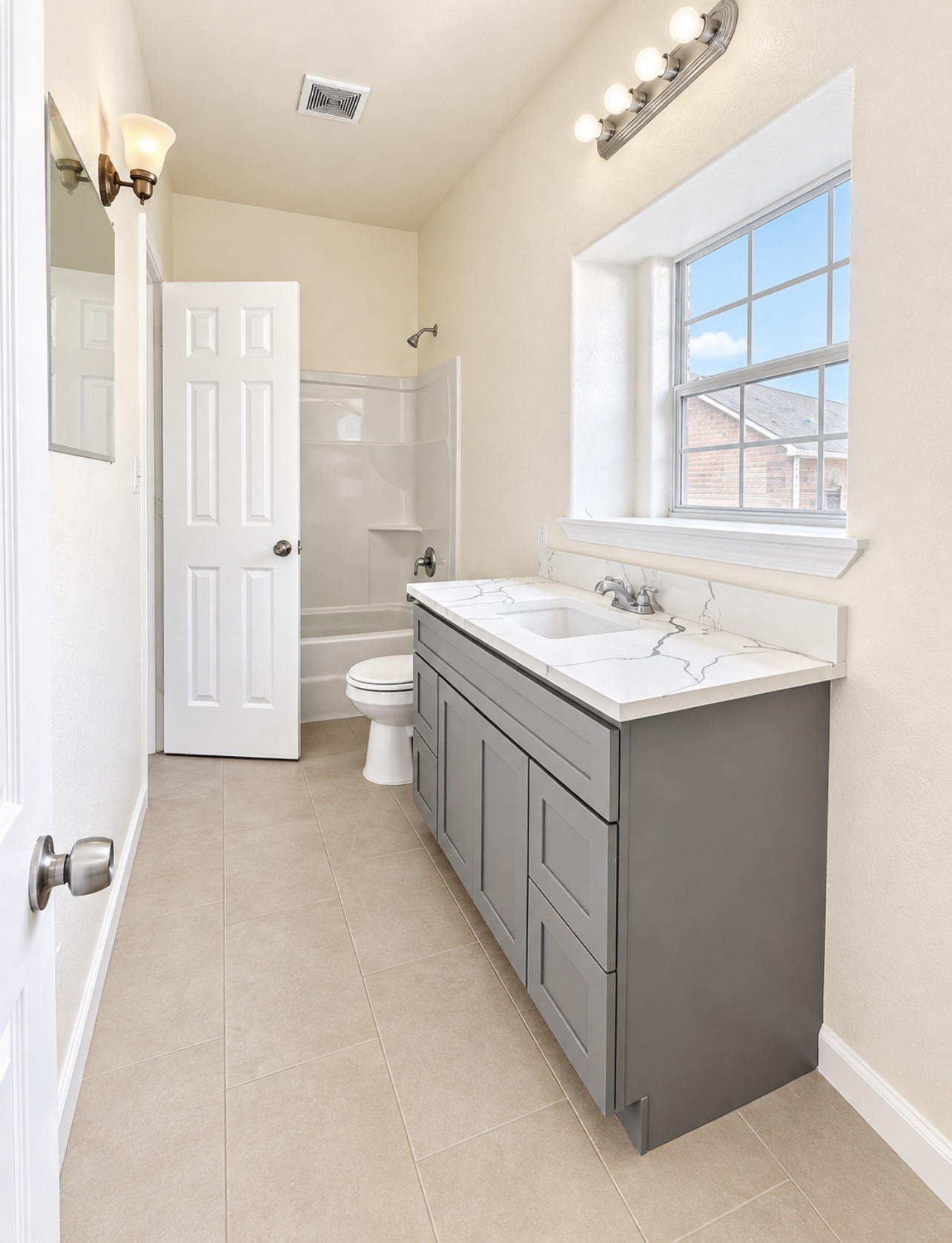 6841 Larkstone Street B Property Photo 8