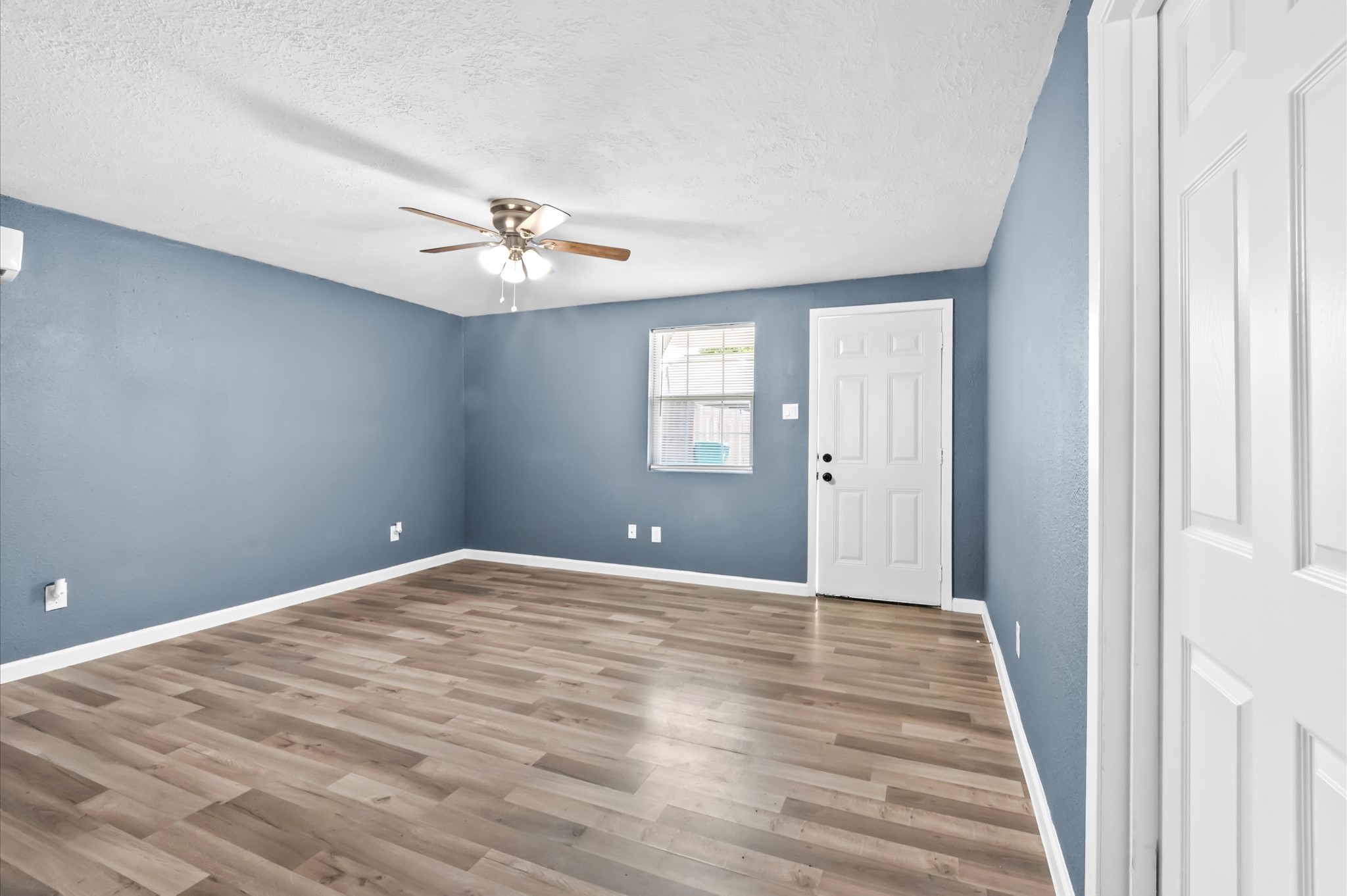 412 Randall Street A Property Photo 5