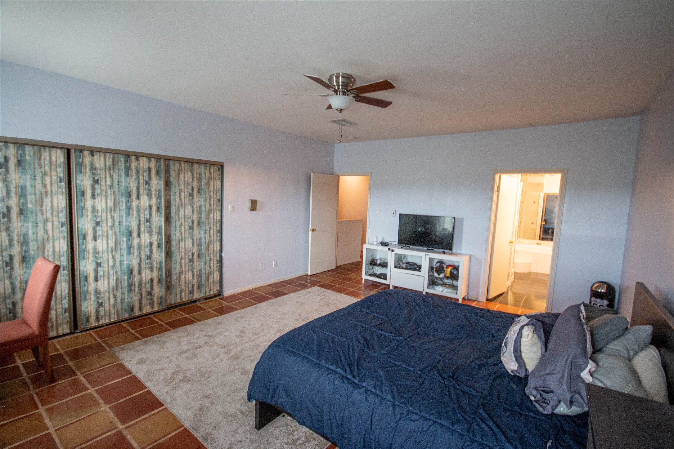 3024 Holly Hall Street Property Photo 14