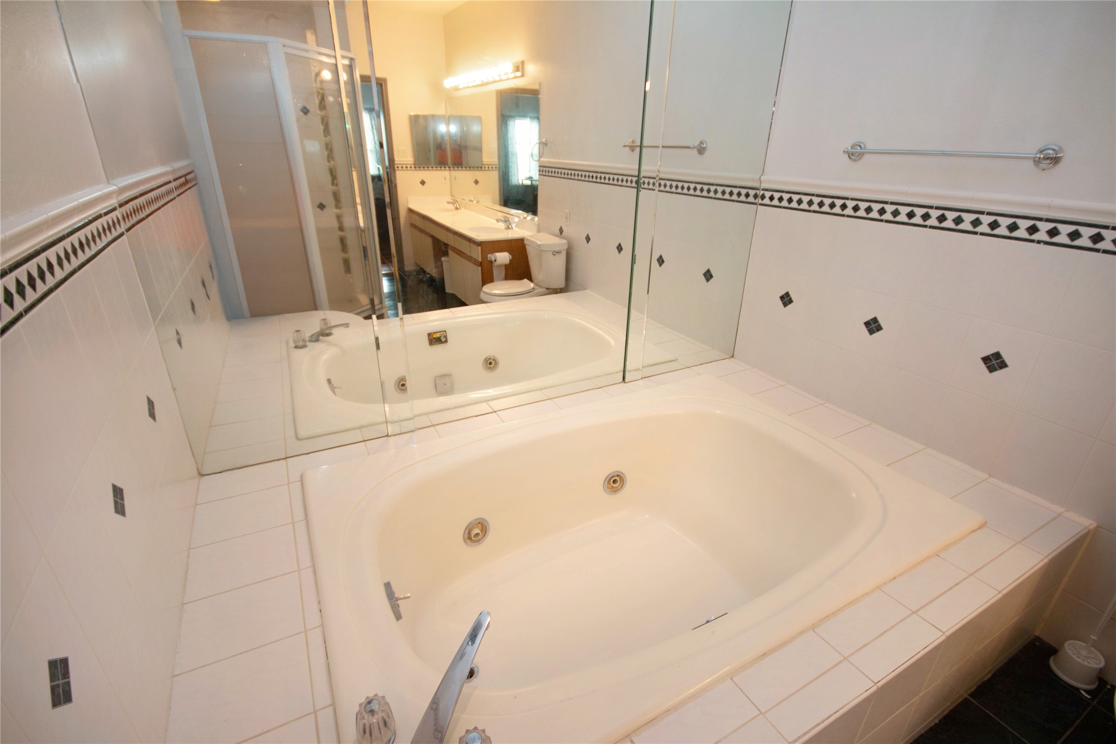 3024 Holly Hall Street Property Photo 17