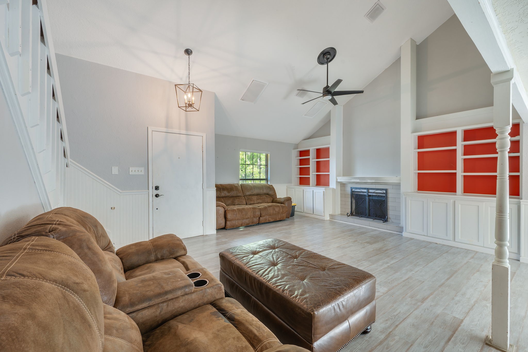 827 Vine Street Property Photo 7