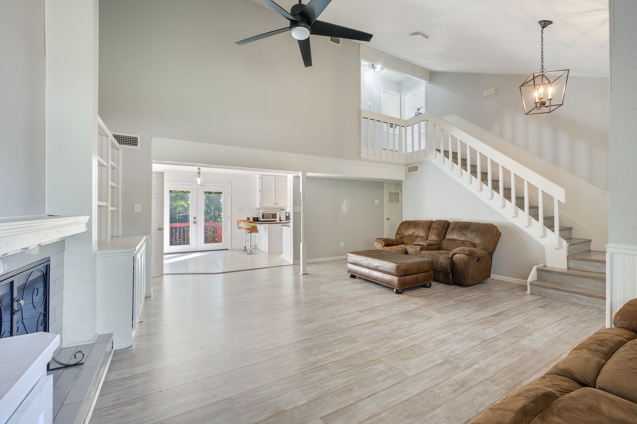 827 Vine Street Property Photo 8