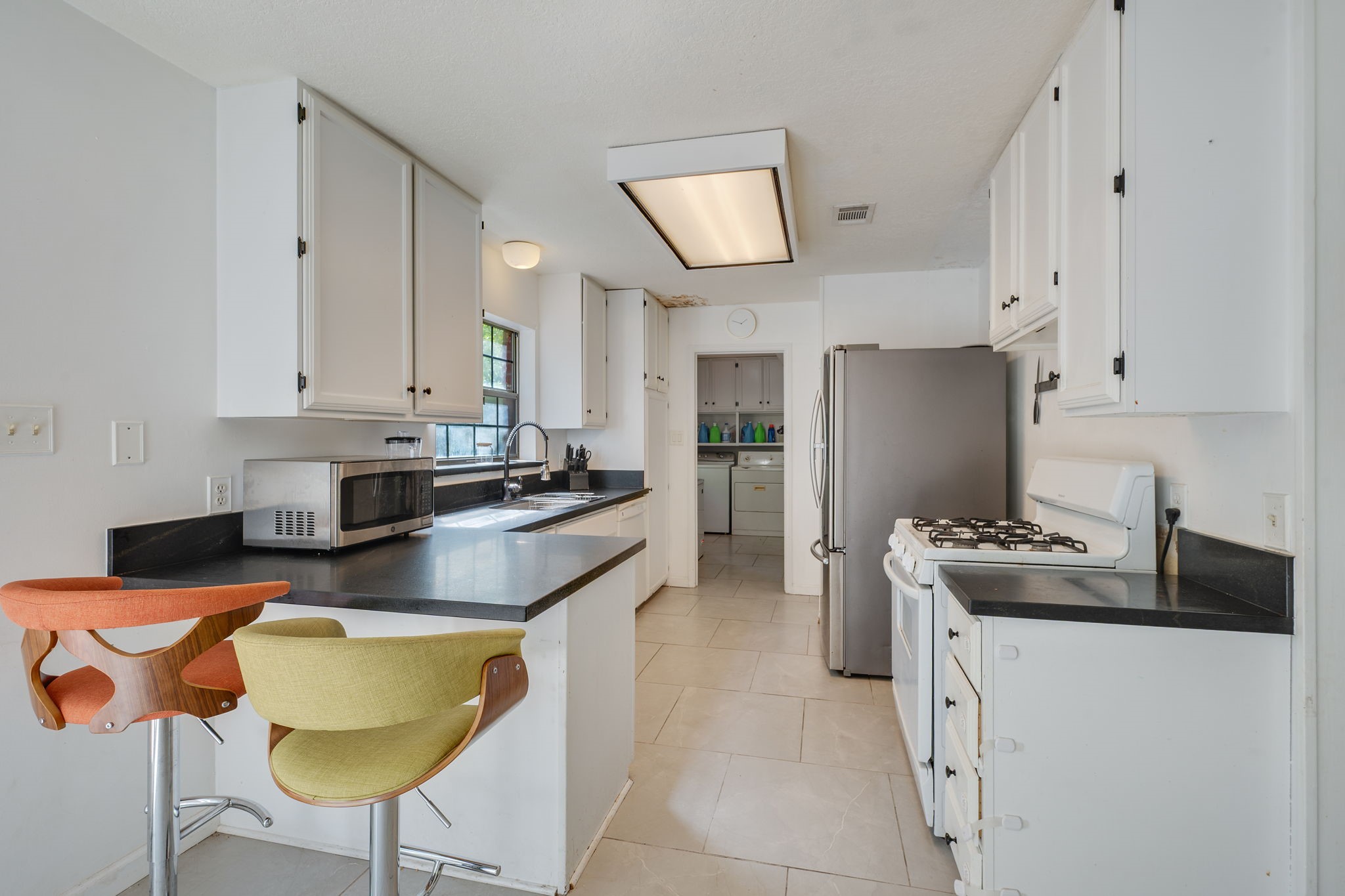 827 Vine Street Property Photo 9