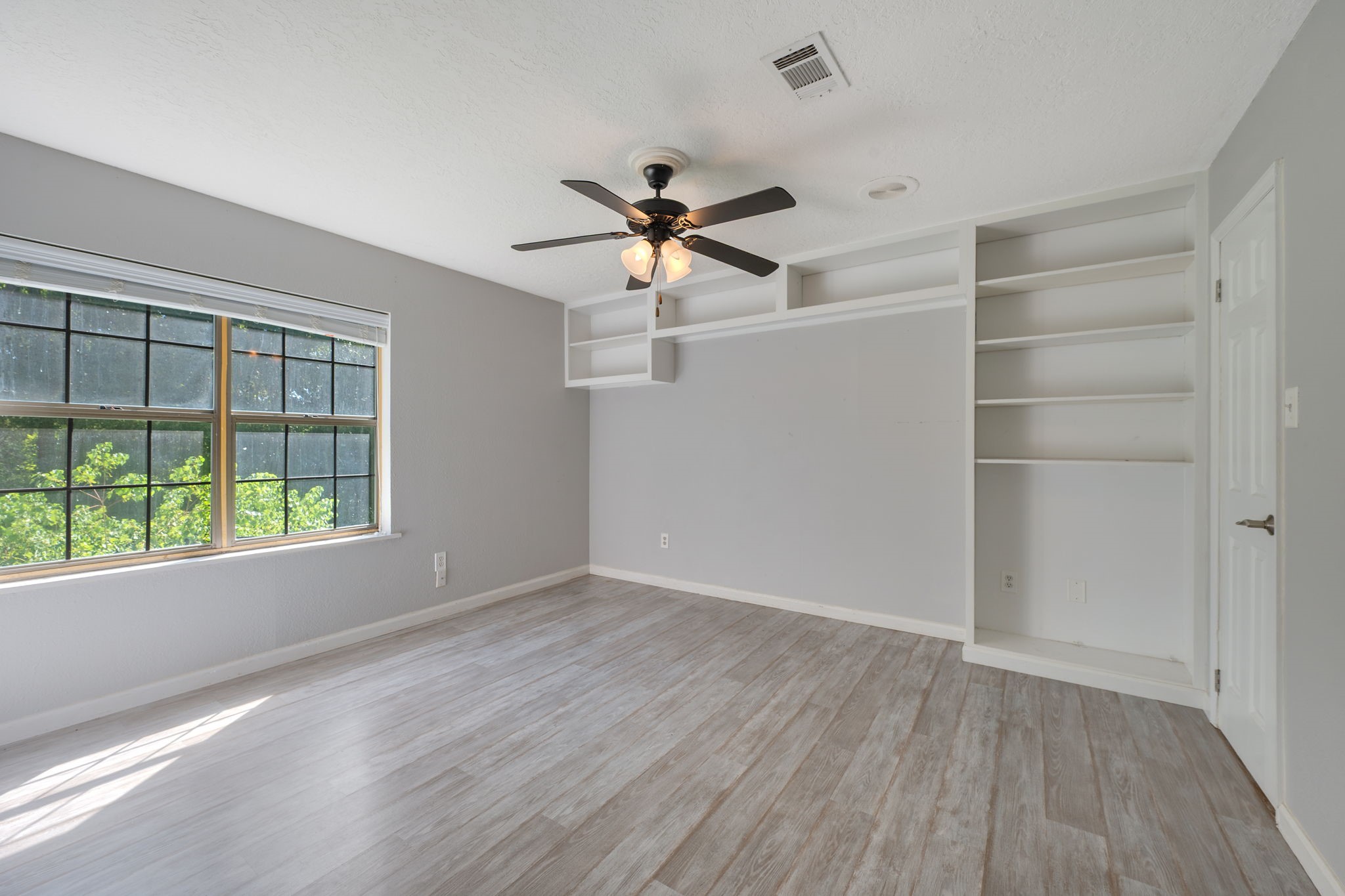 827 Vine Street Property Photo 16