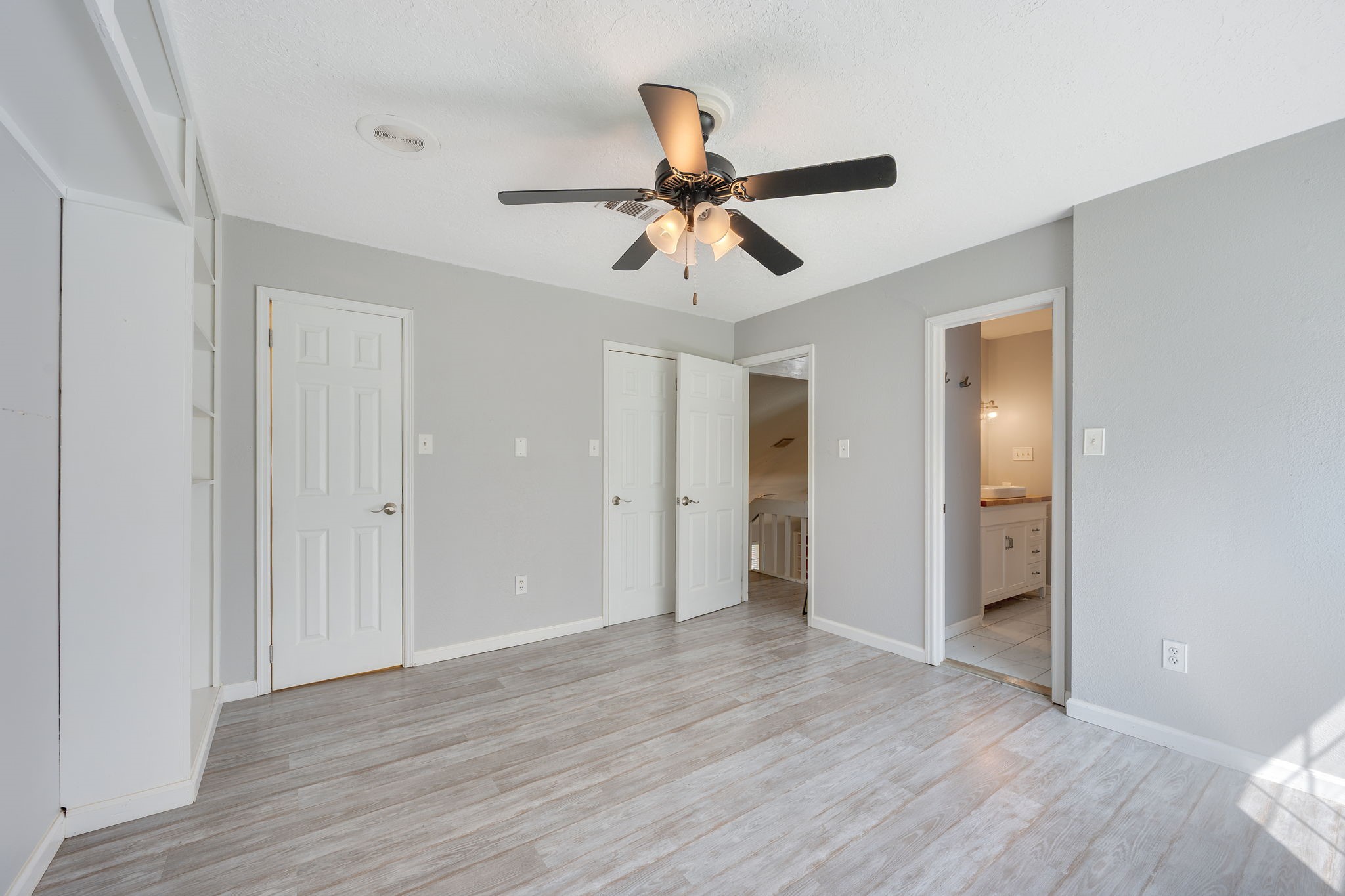 827 Vine Street Property Photo 17