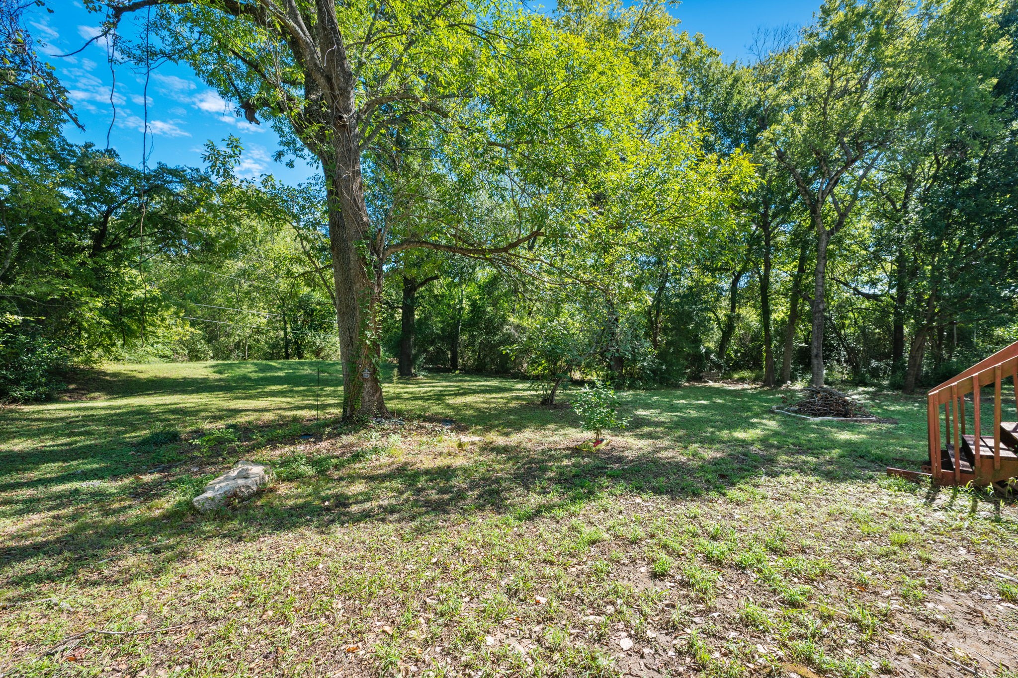827 Vine Street Property Photo 22