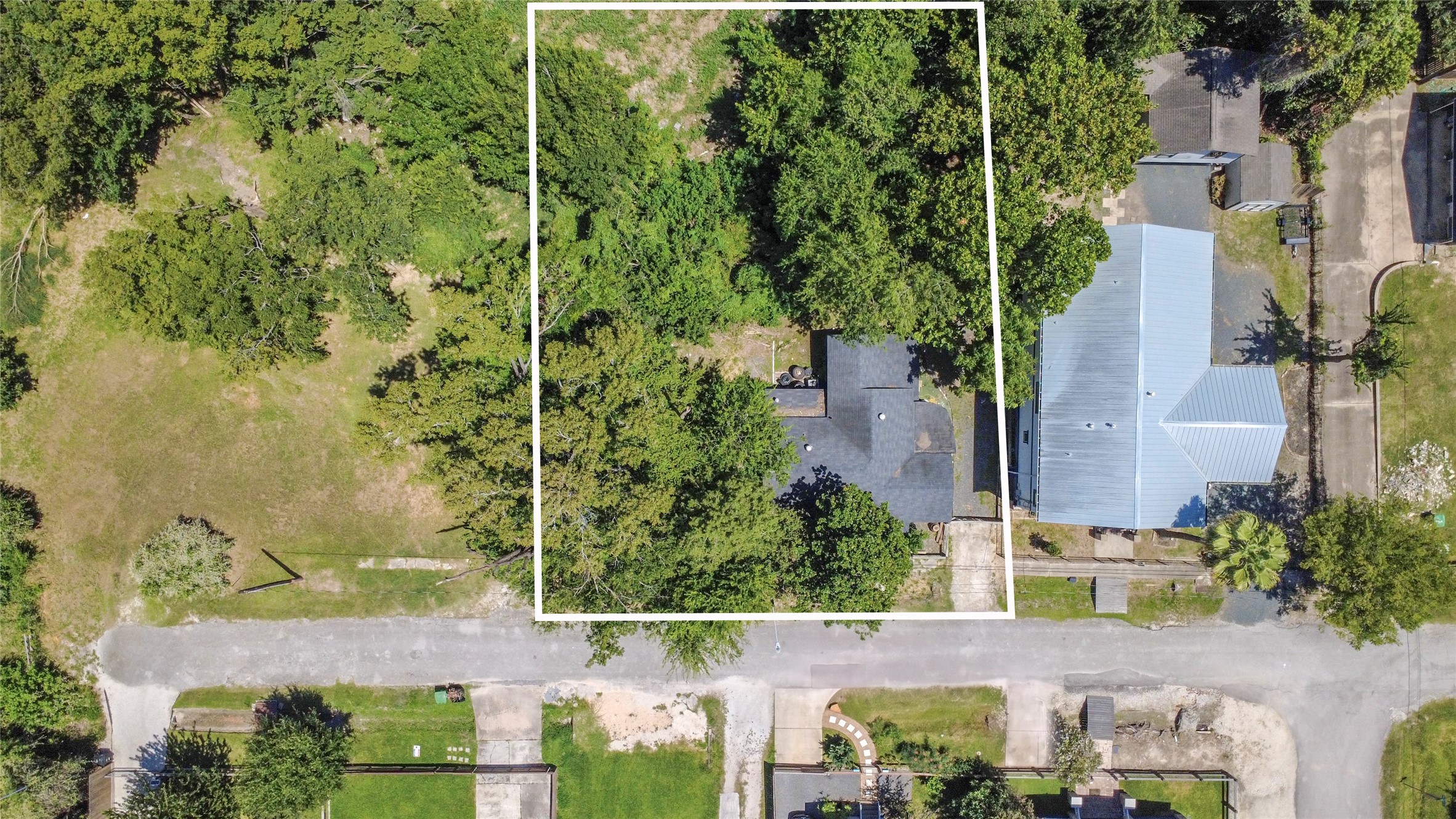1204 Archer St Property Photo 5