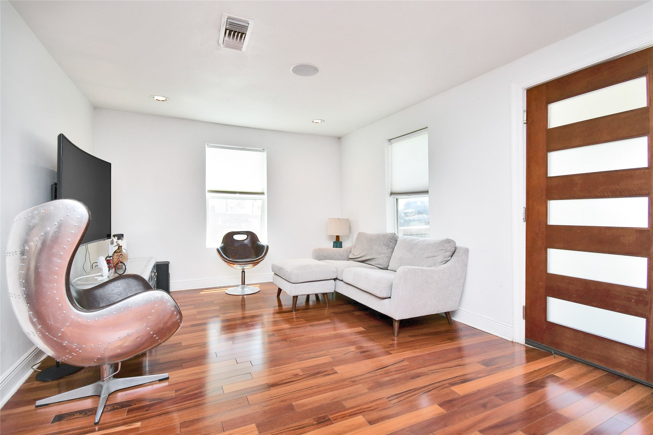 1204 Archer St Property Photo 11