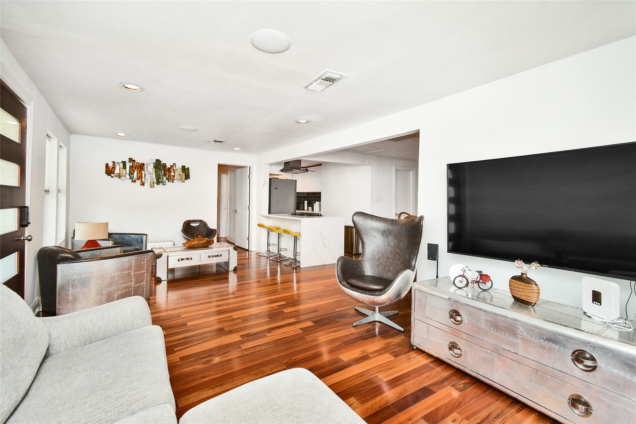 1204 Archer St Property Photo 12