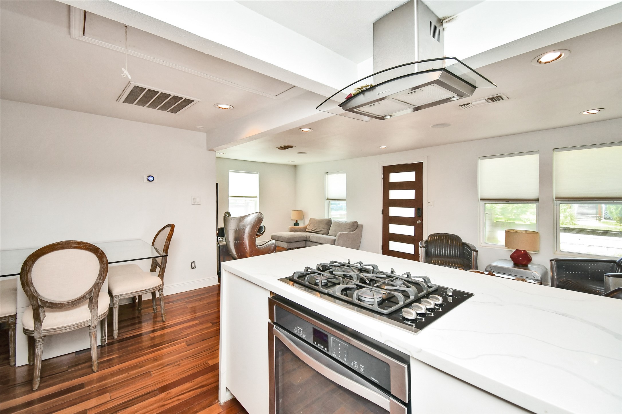 1204 Archer St Property Photo 24