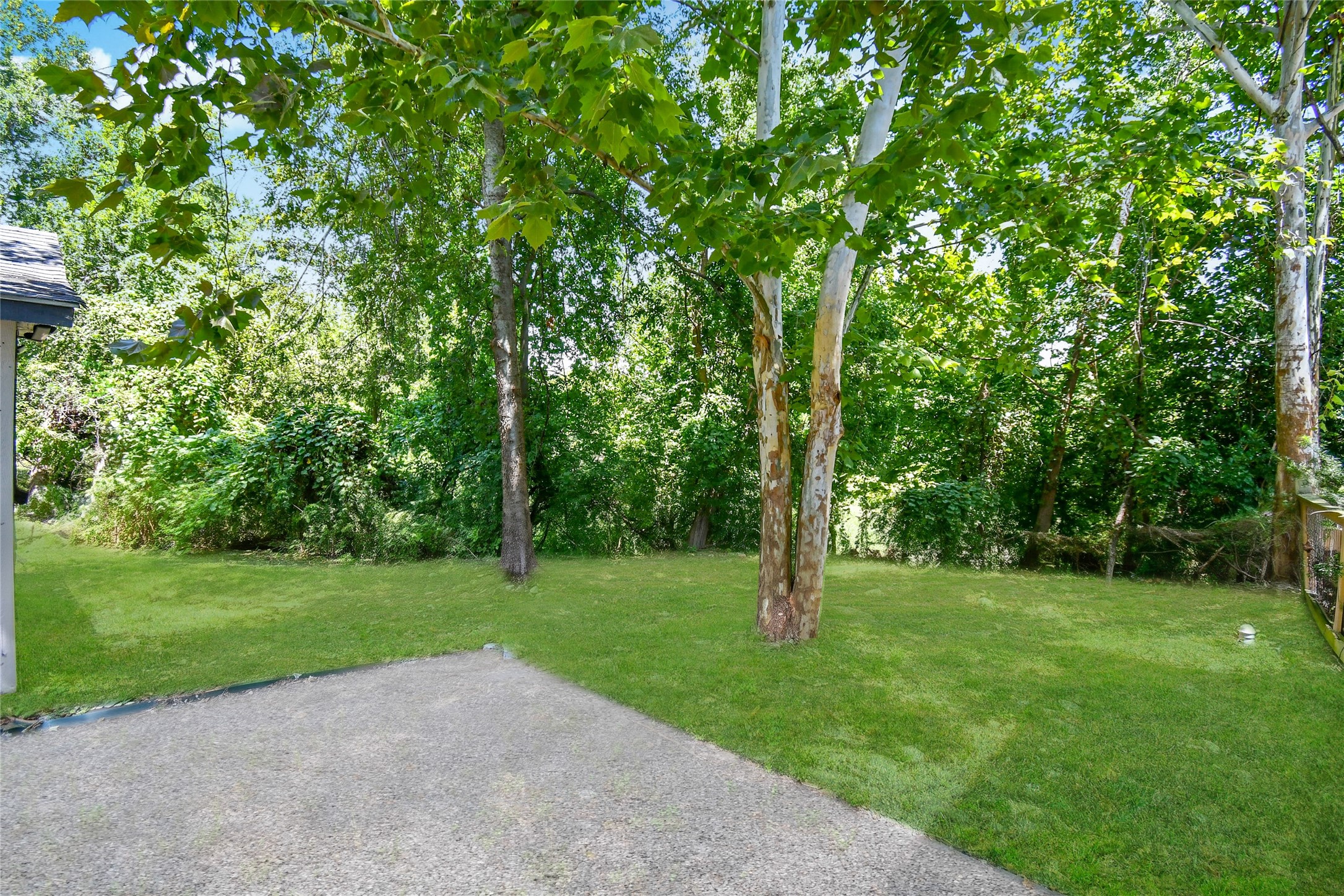1204 Archer St Property Photo 38