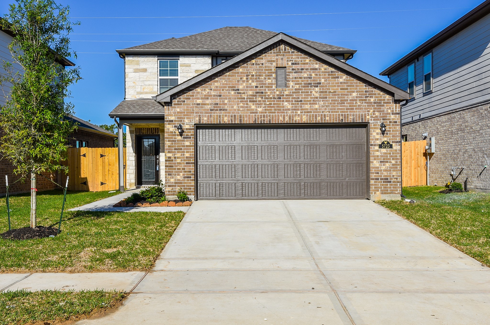 5723 Fresh View Court Property Photo 1