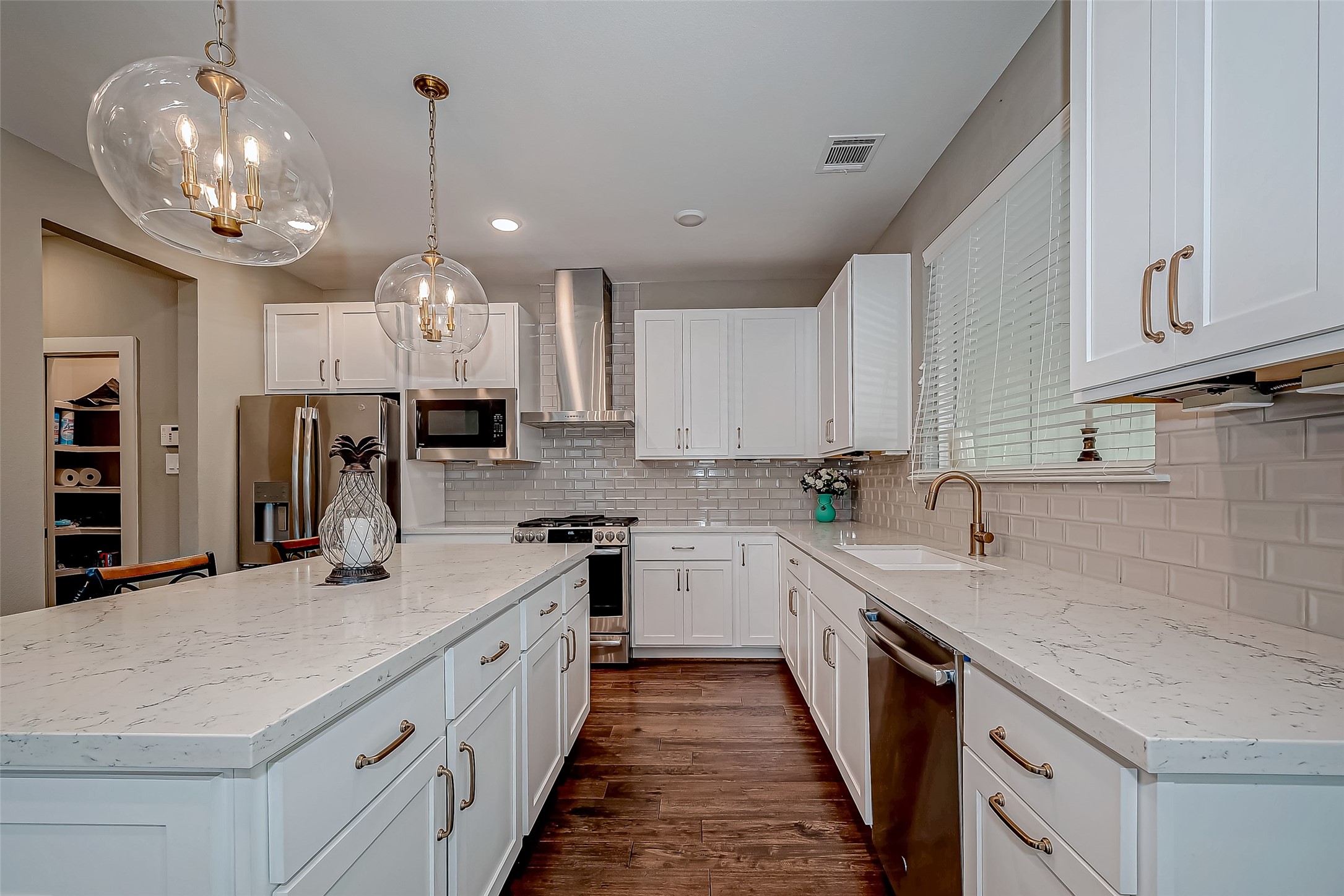 2612 W Tidwell Road Property Photo 12