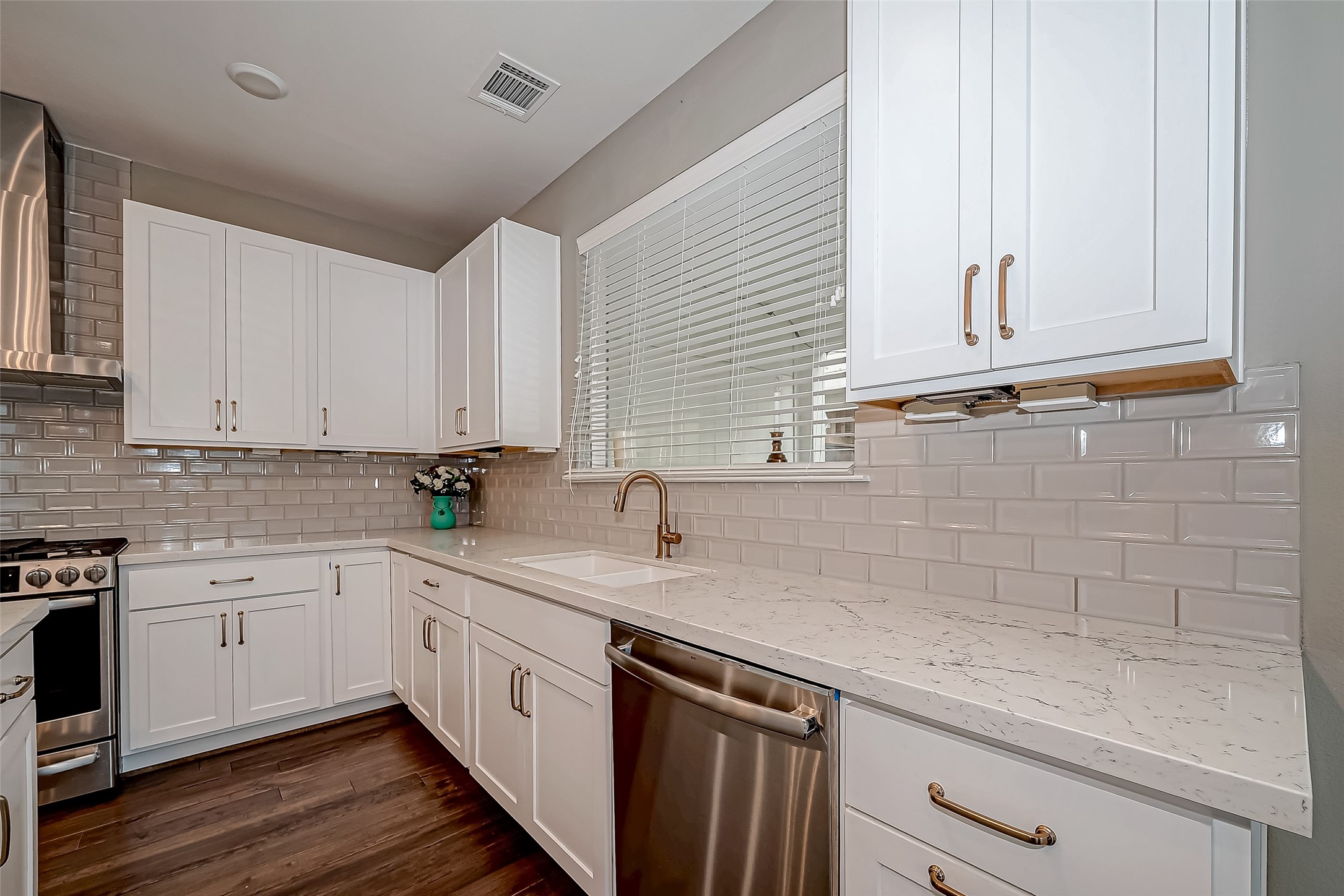 2612 W Tidwell Road Property Photo 15