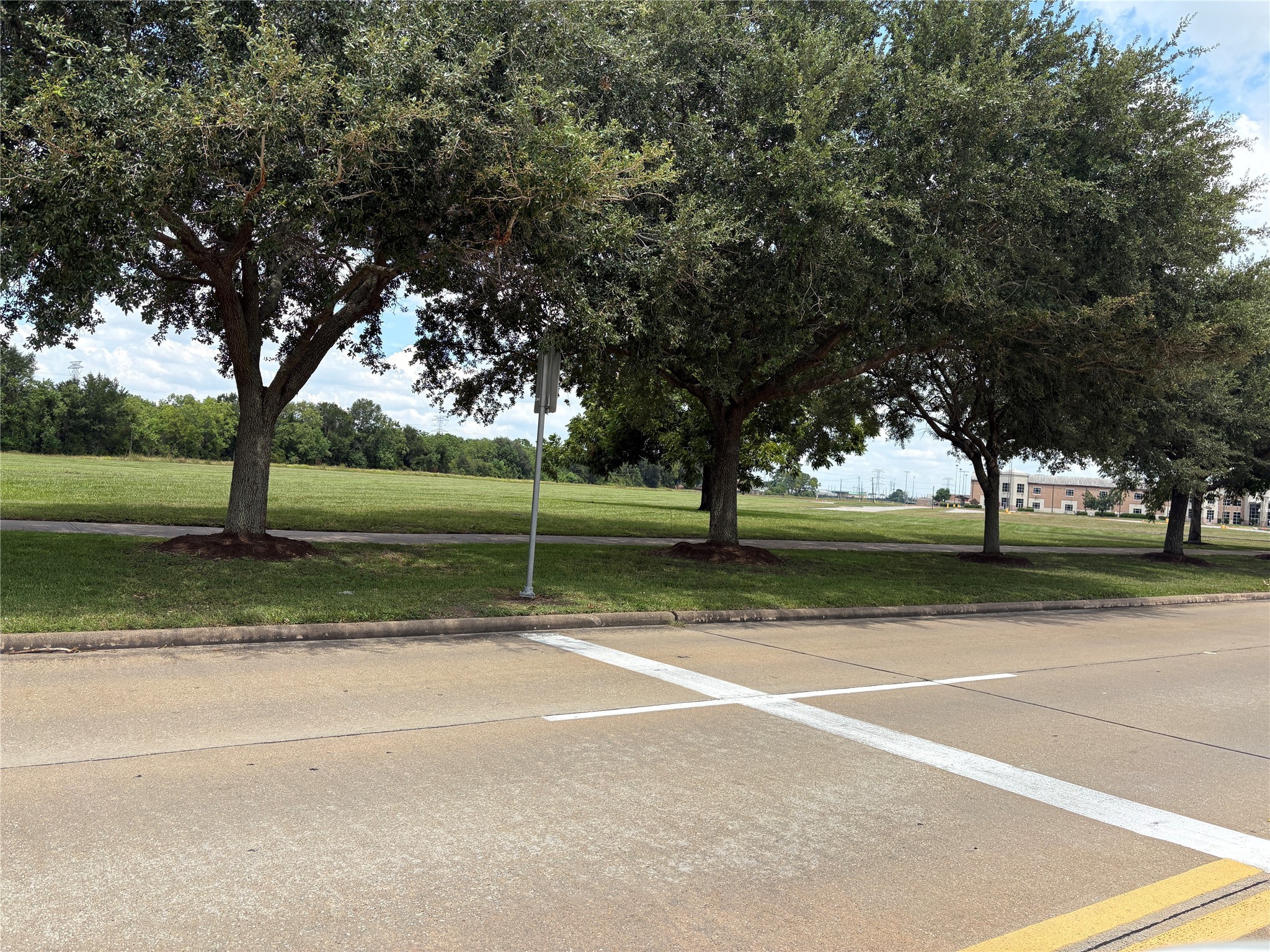 1219 Texas Pkwy Property Photo 4