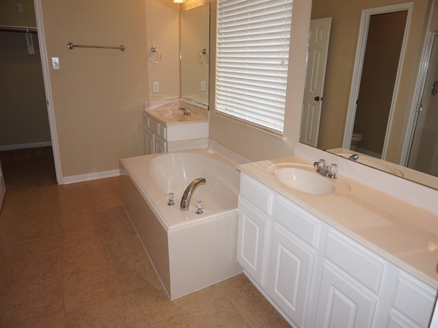 24230 Pine Canyon Falls Property Photo 7