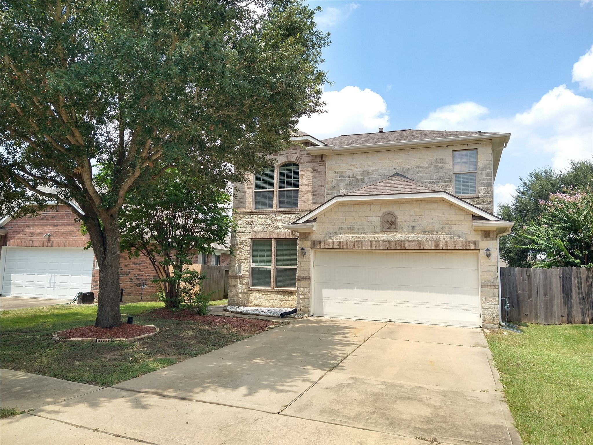 2315 Thorn Berry Creek Lane Property Photo 1
