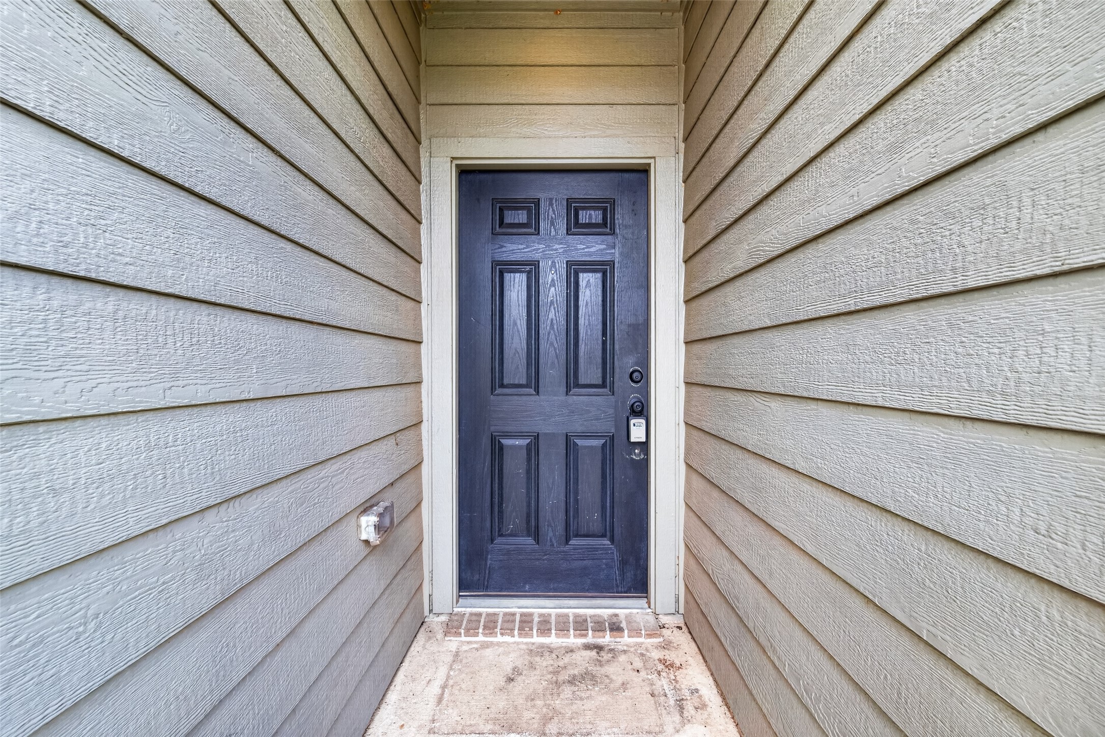 2112 Mule Ridge Drive Property Photo 4