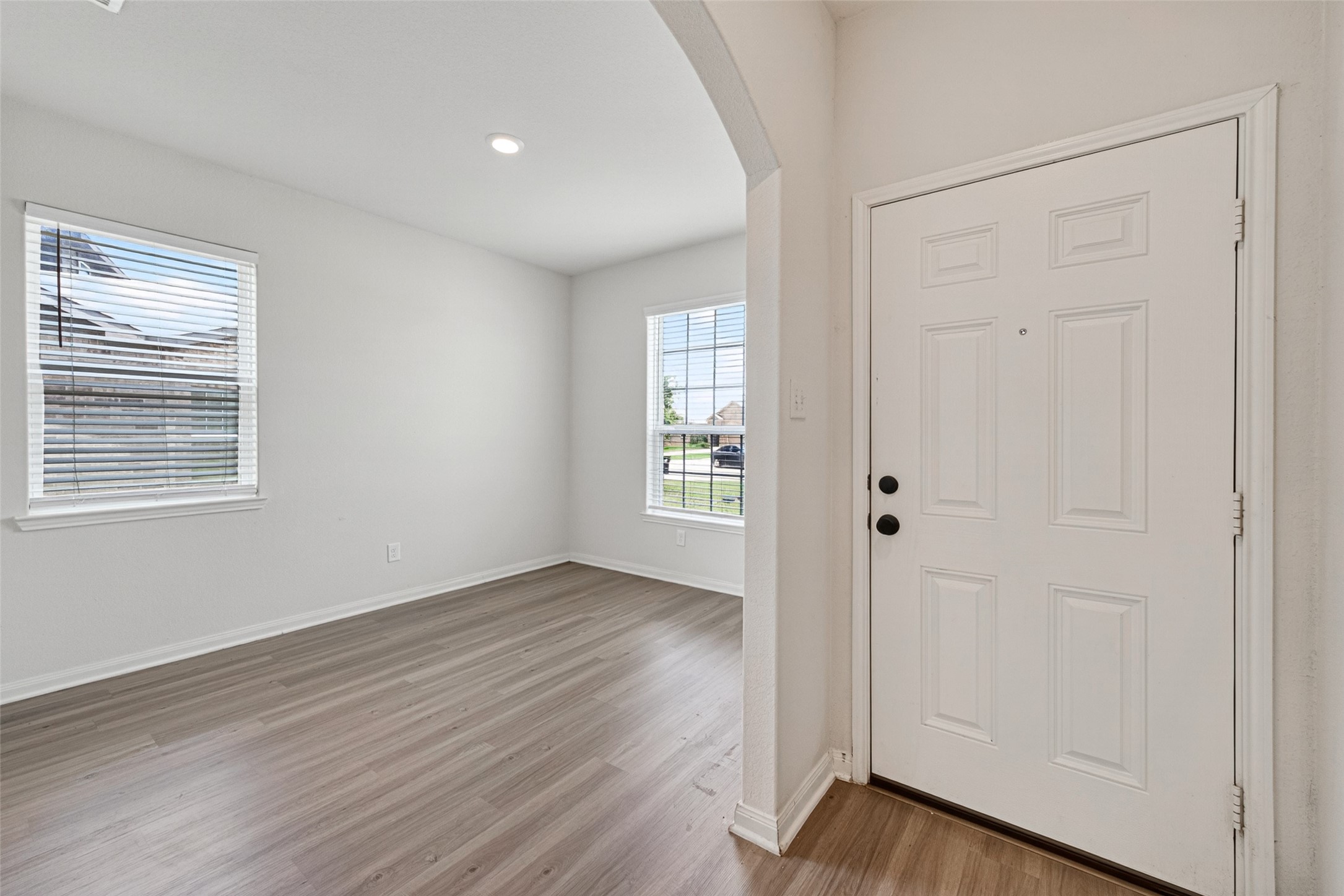 2112 Mule Ridge Drive Property Photo 5