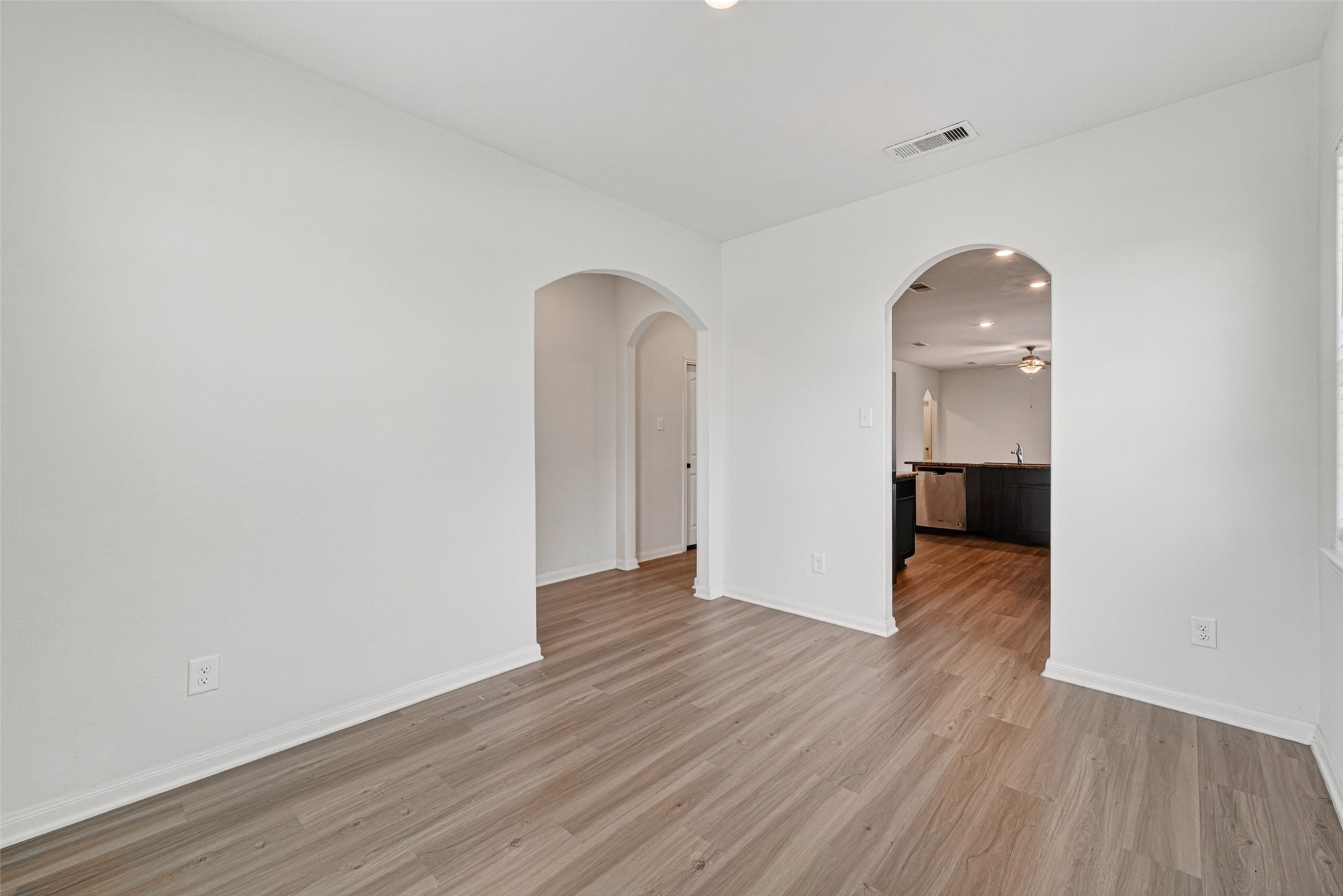 2112 Mule Ridge Drive Property Photo 8